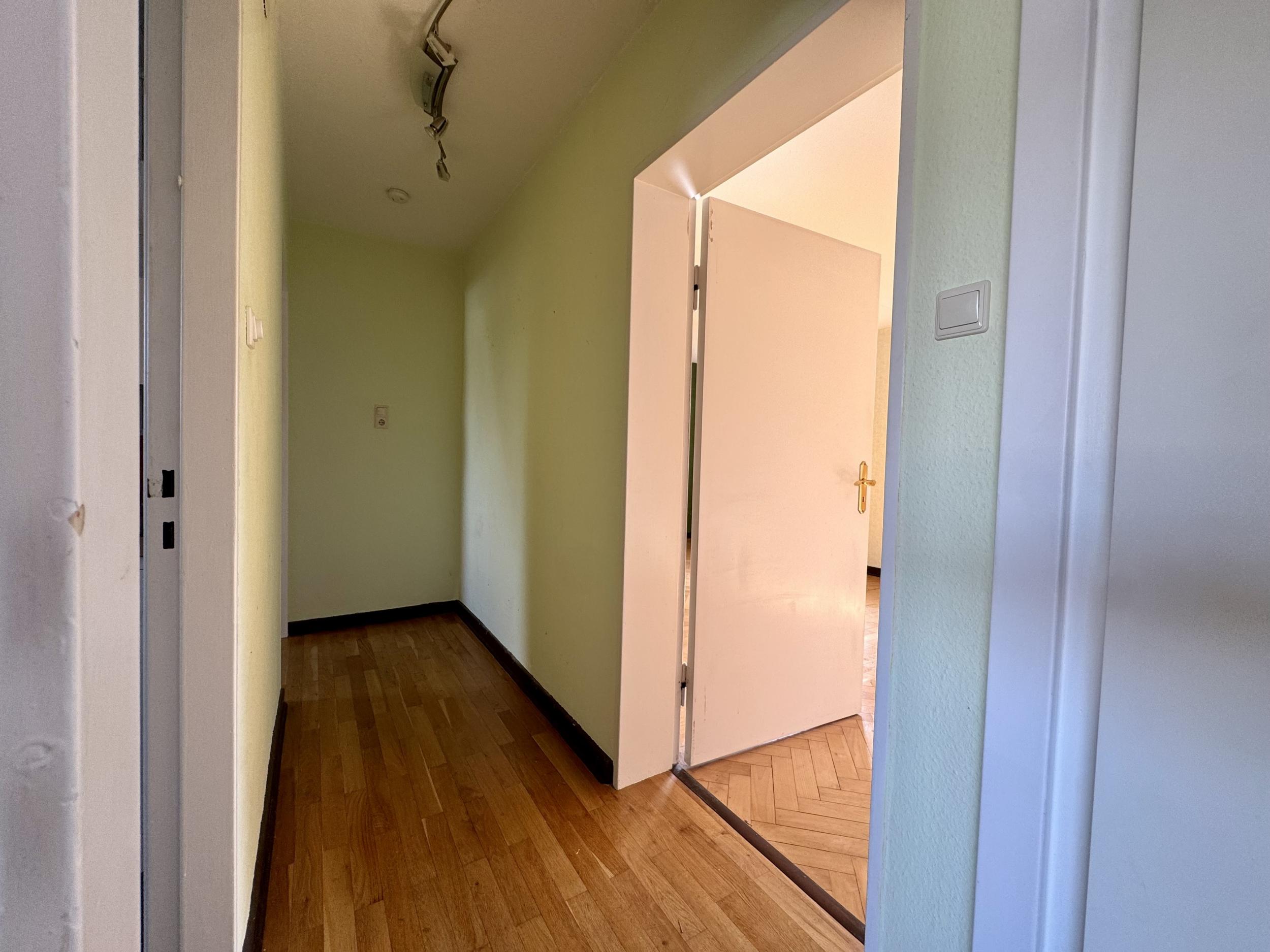 Eckernfeld - Gepflegte 3-Zimmerwohnung in Top-Lage - Flur