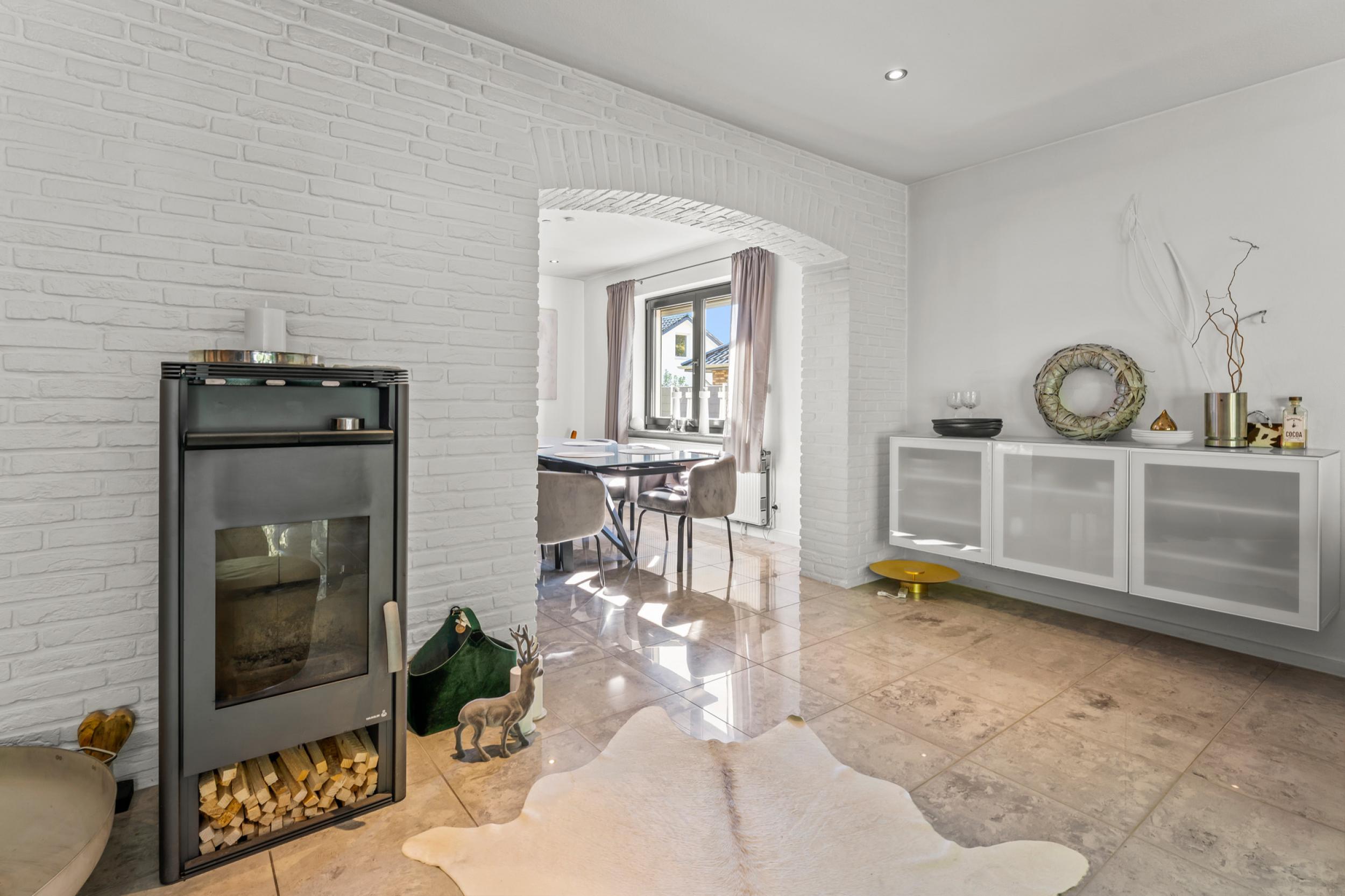 Leherheide - Modernes Einfamilienhaus in begehrter Lage - Blick in den Essbereich