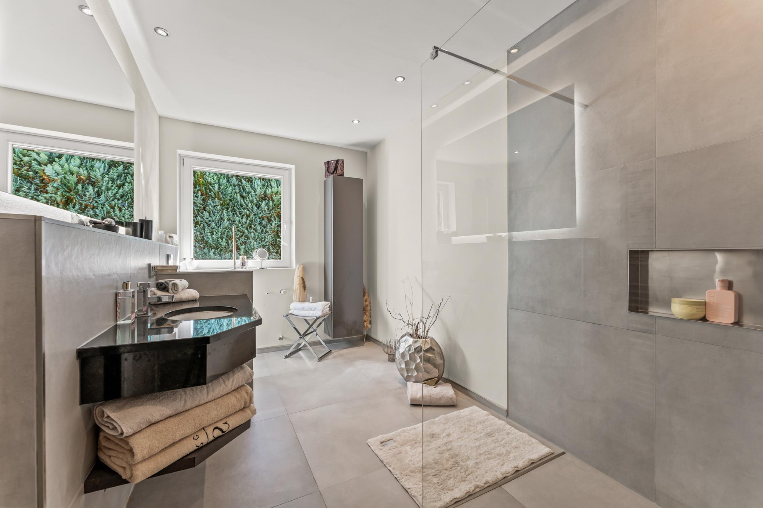 Leherheide - Modernes Einfamilienhaus in begehrter Lage - Badezimmer - Erdgeschoss