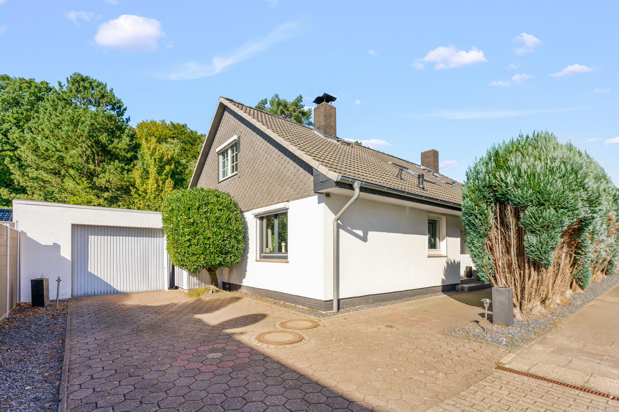 Leherheide - Modernes Einfamilienhaus in begehrter Lage - Frontansicht