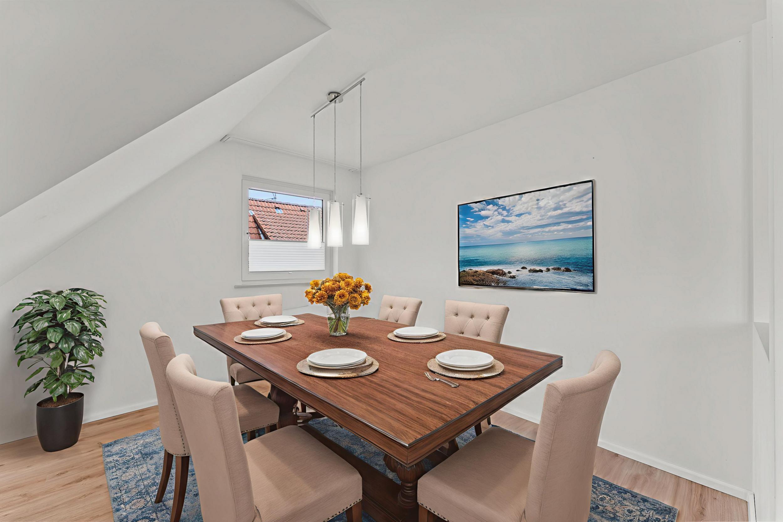 Schiffdorf - Modernisiertes Einfamilienhaus mit zusätzlichem Bauland - Essbereich - gestagt