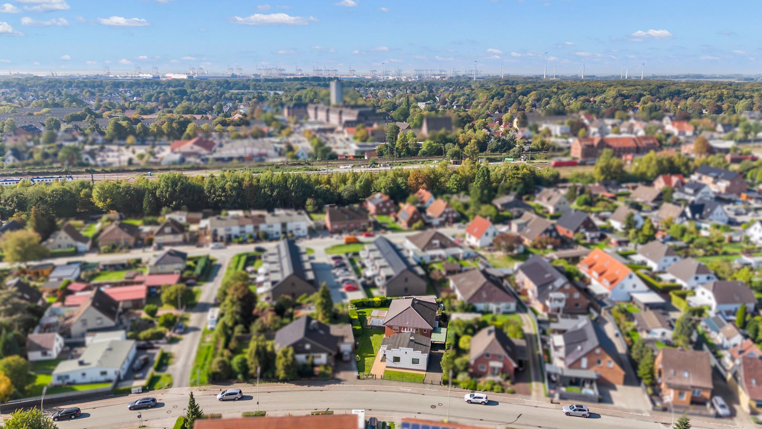 Schierholz - Solider Walmdachbungalow mit zusätzlichem Siedlungshaus - Übersicht der Lage