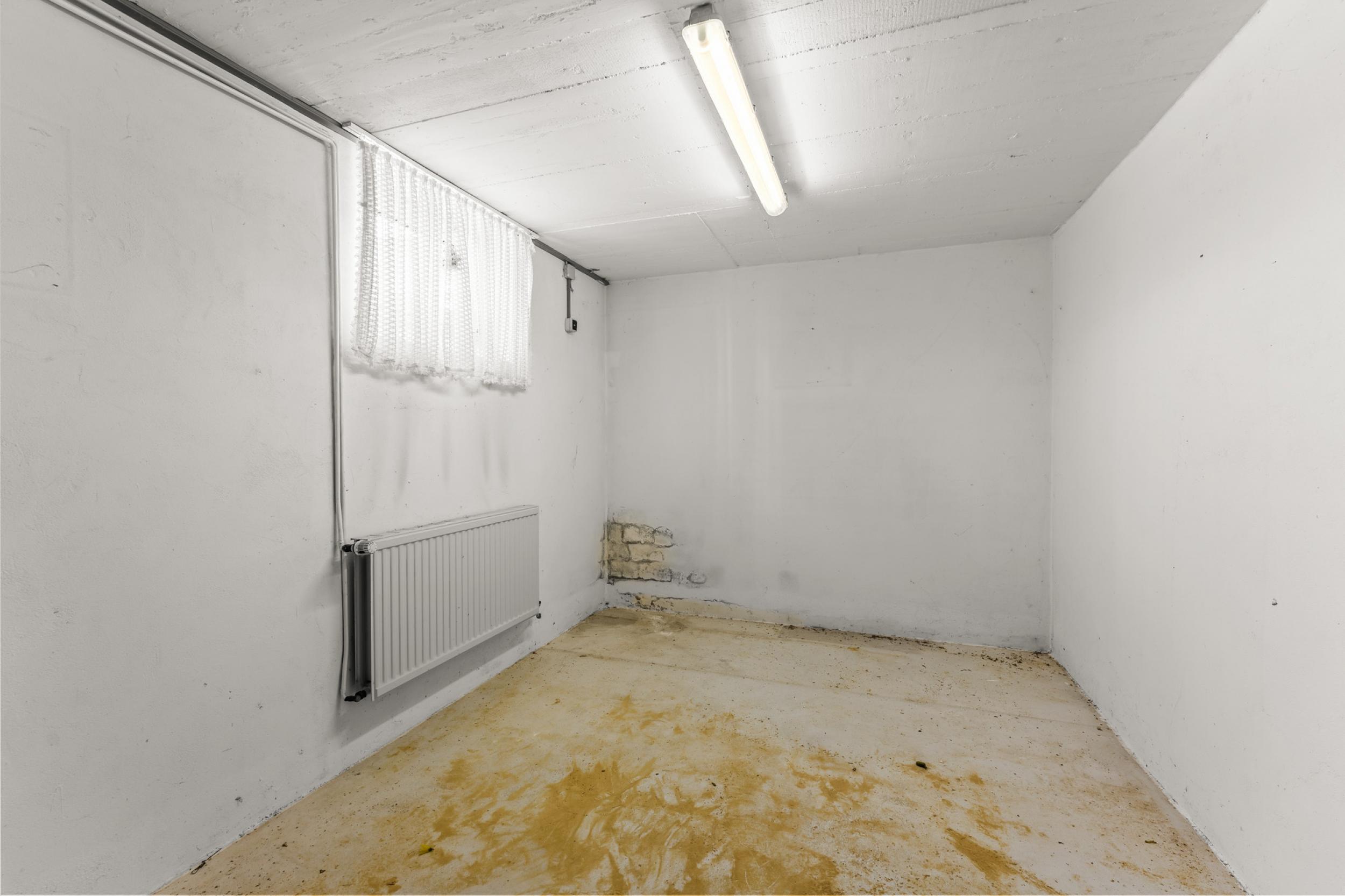 Schierholz - Solider Walmdachbungalow mit zusätzlichem Siedlungshaus - 2025-10-02-Immobilienfotos-28