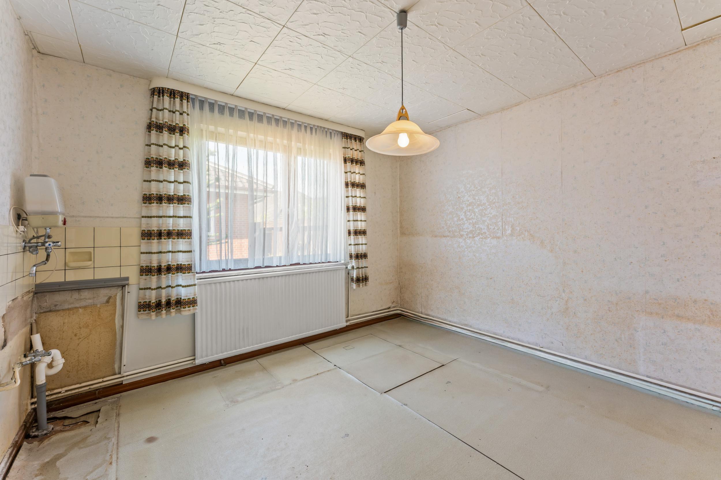 Schierholz - Solider Walmdachbungalow mit zusätzlichem Siedlungshaus - Küche - Siedlungshaus