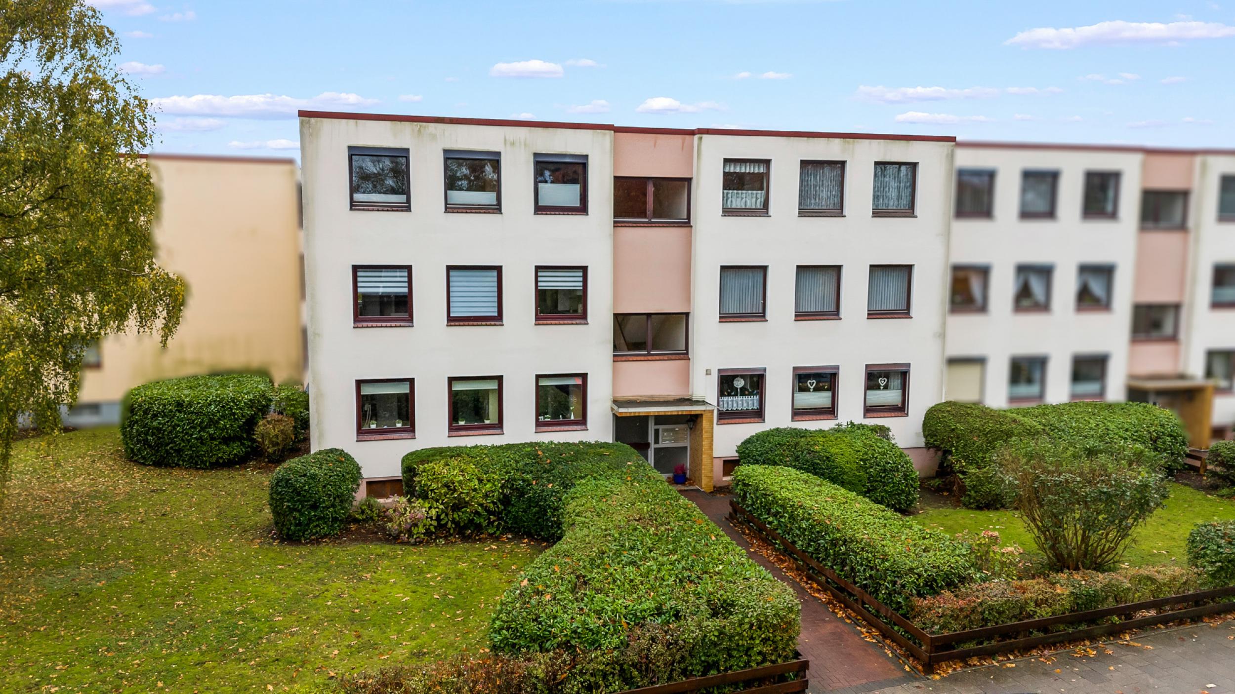 Leherheide - Modernisierte 4-Zimmer-Wohnung in Top-Lage - Frontansicht