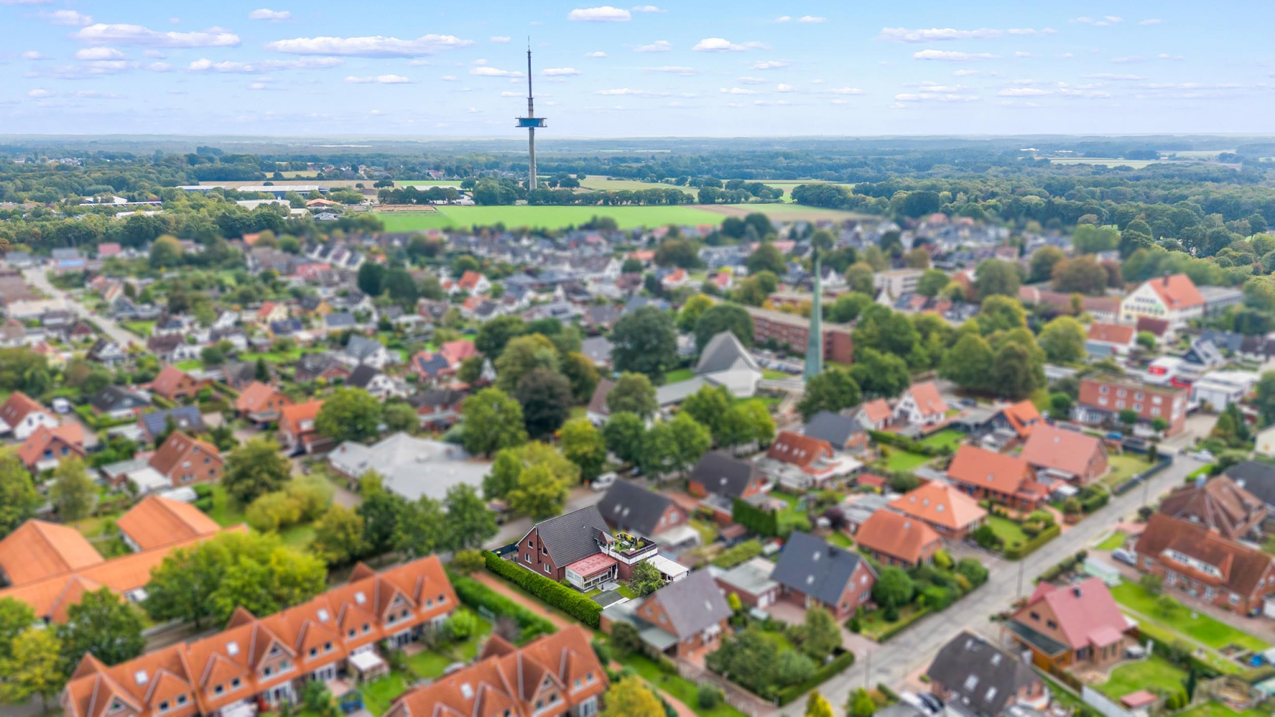 Surheide - Zweifamilienhaus als Mehrgenerationshaus oder Kapitalanlage - Umgebung