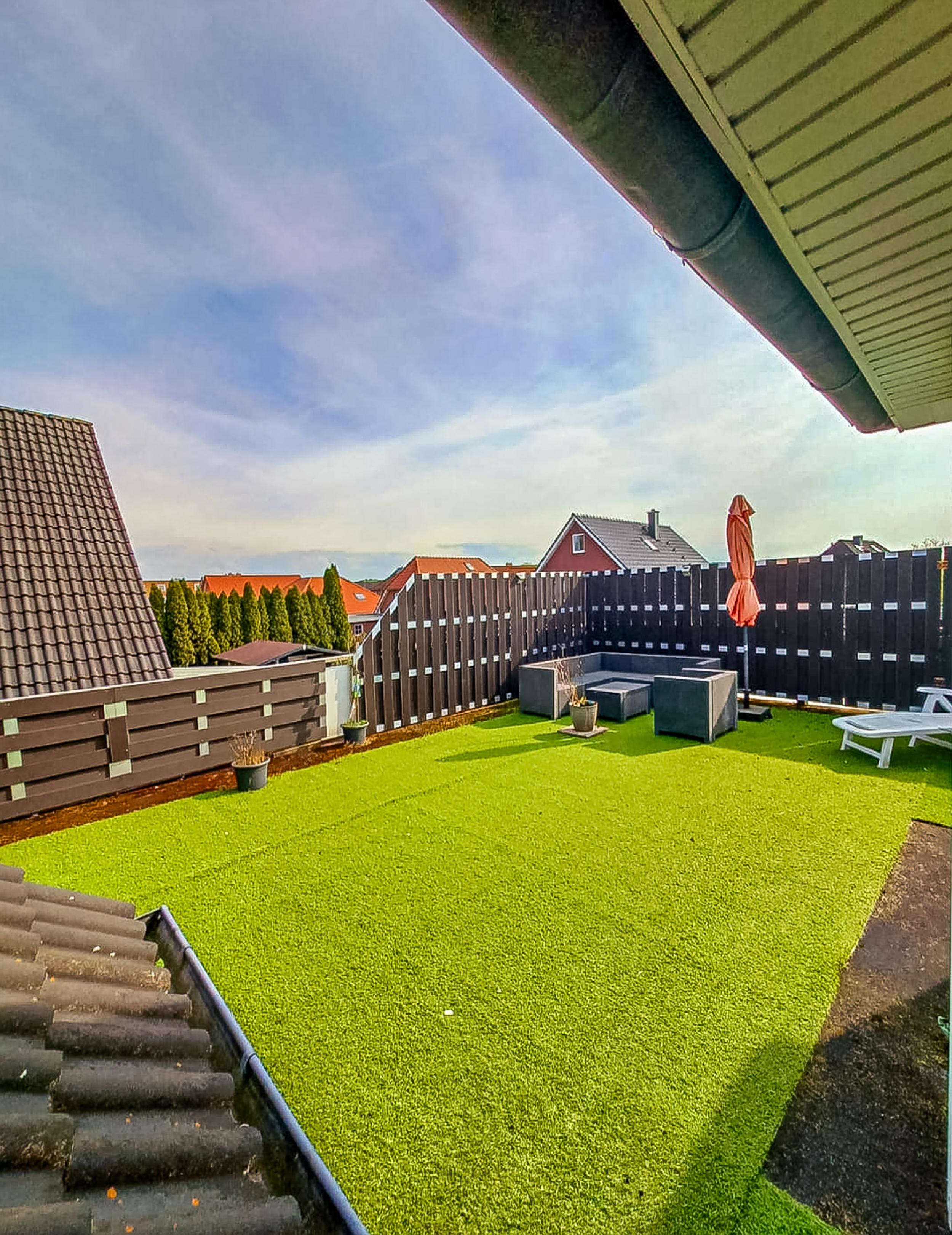 Surheide - Zweifamilienhaus als Mehrgenerationshaus oder Kapitalanlage - Dachterrasse