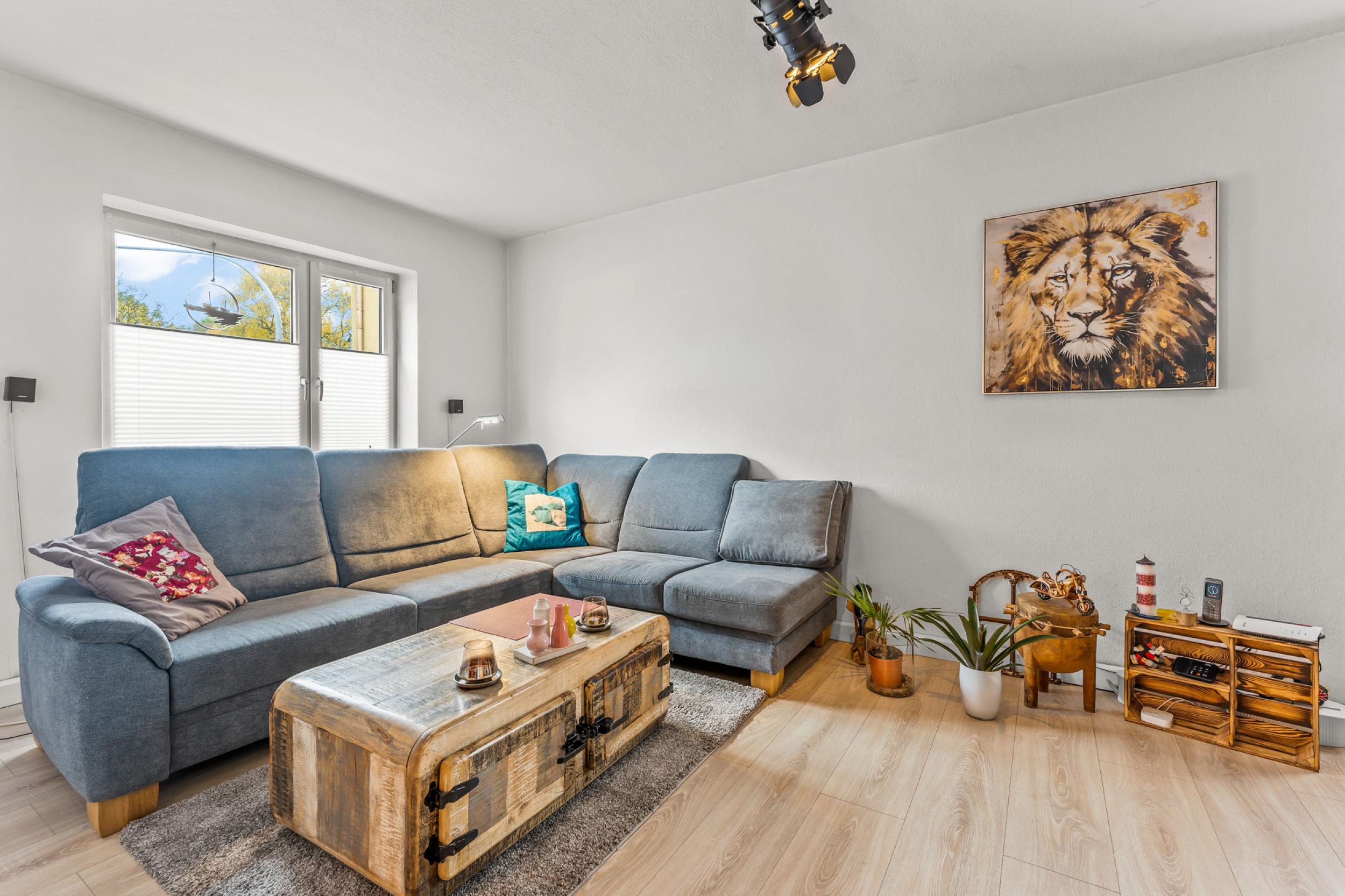 Eckernfeld - Modernisiertes Einfamilienhaus in beliebter Lage - Wohnzimmer