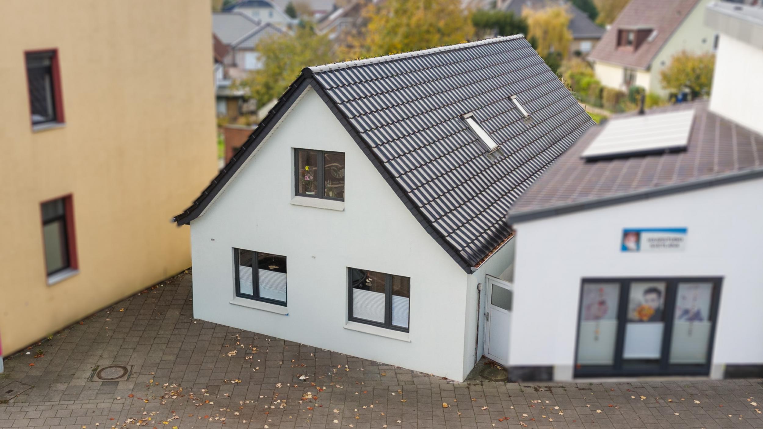 Eckernfeld - Modernisiertes Einfamilienhaus in beliebter Lage - Frontansicht