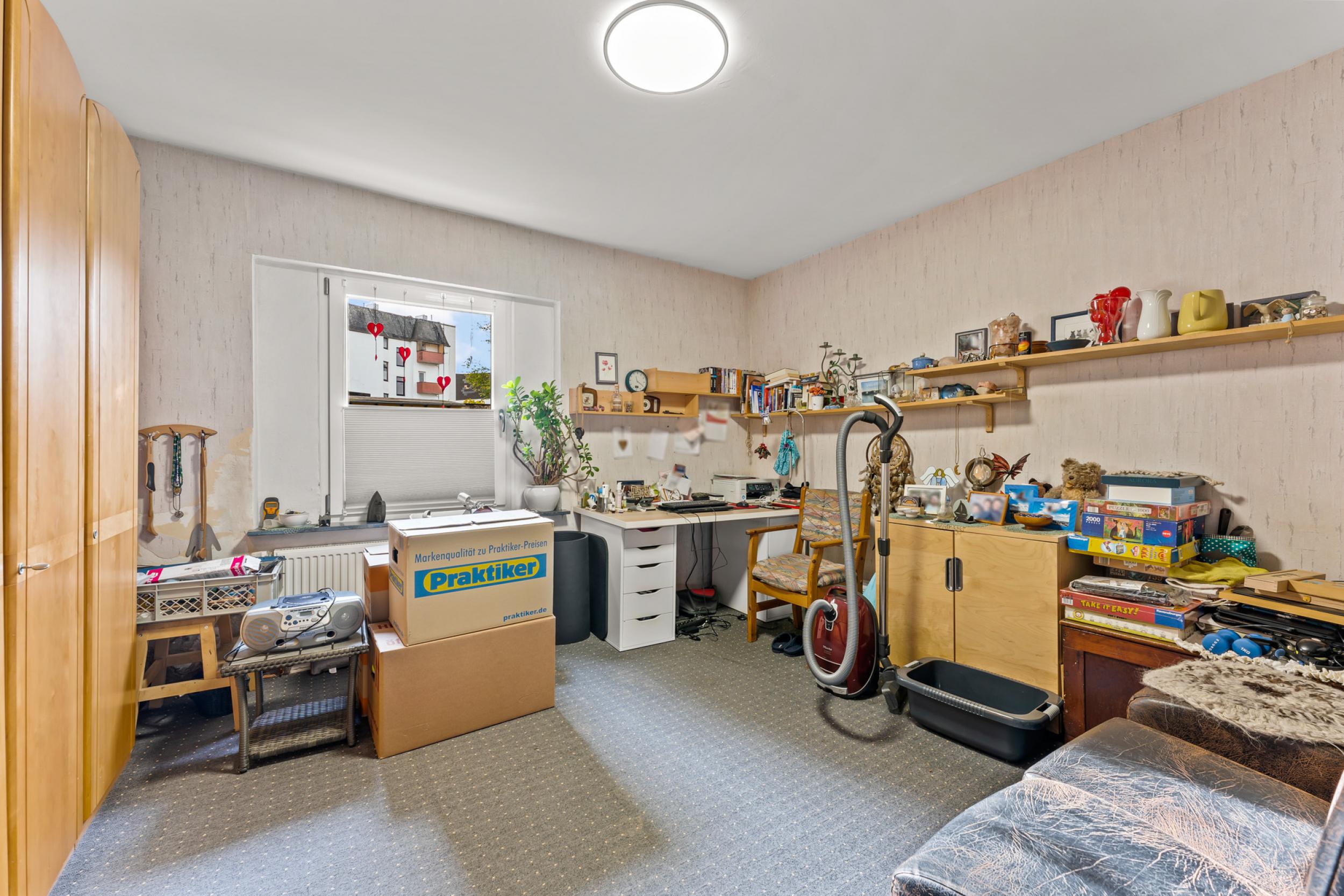 Eckernfeld - Modernisiertes Einfamilienhaus in beliebter Lage - Schlafzimmer