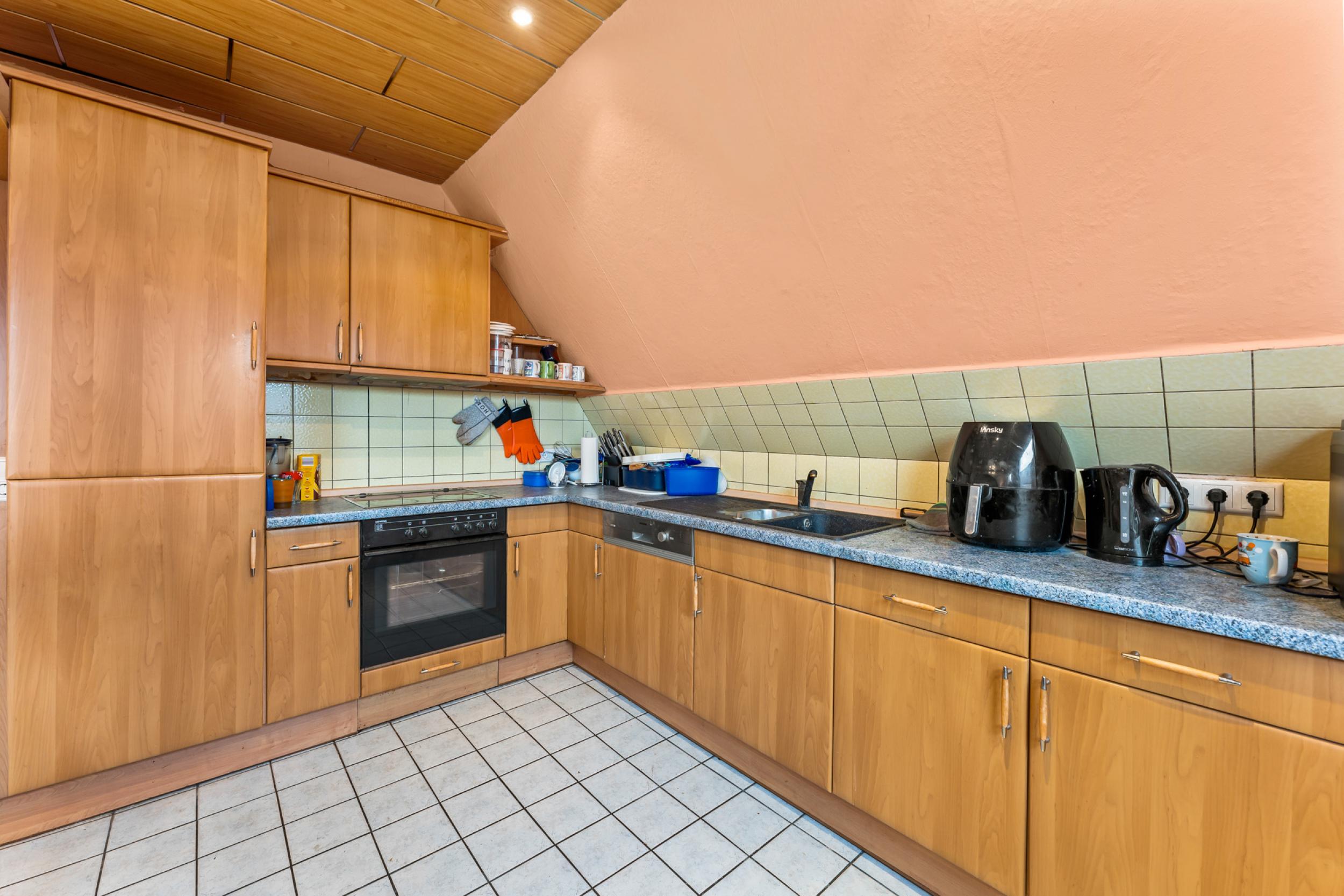 Otterndorf - Ein- bis Zweifamilienhaus in der Nähe der Elbemündung - Küche Dachgeschoss