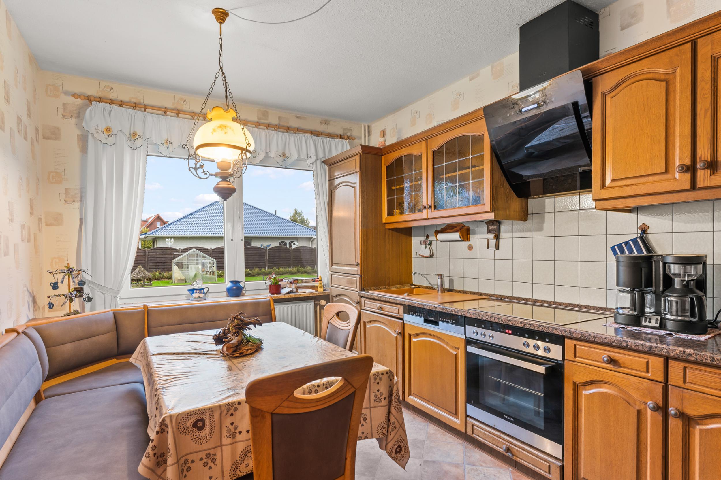 Otterndorf - Ein- bis Zweifamilienhaus in der Nähe der Elbemündung - Küche Erdgeschoss