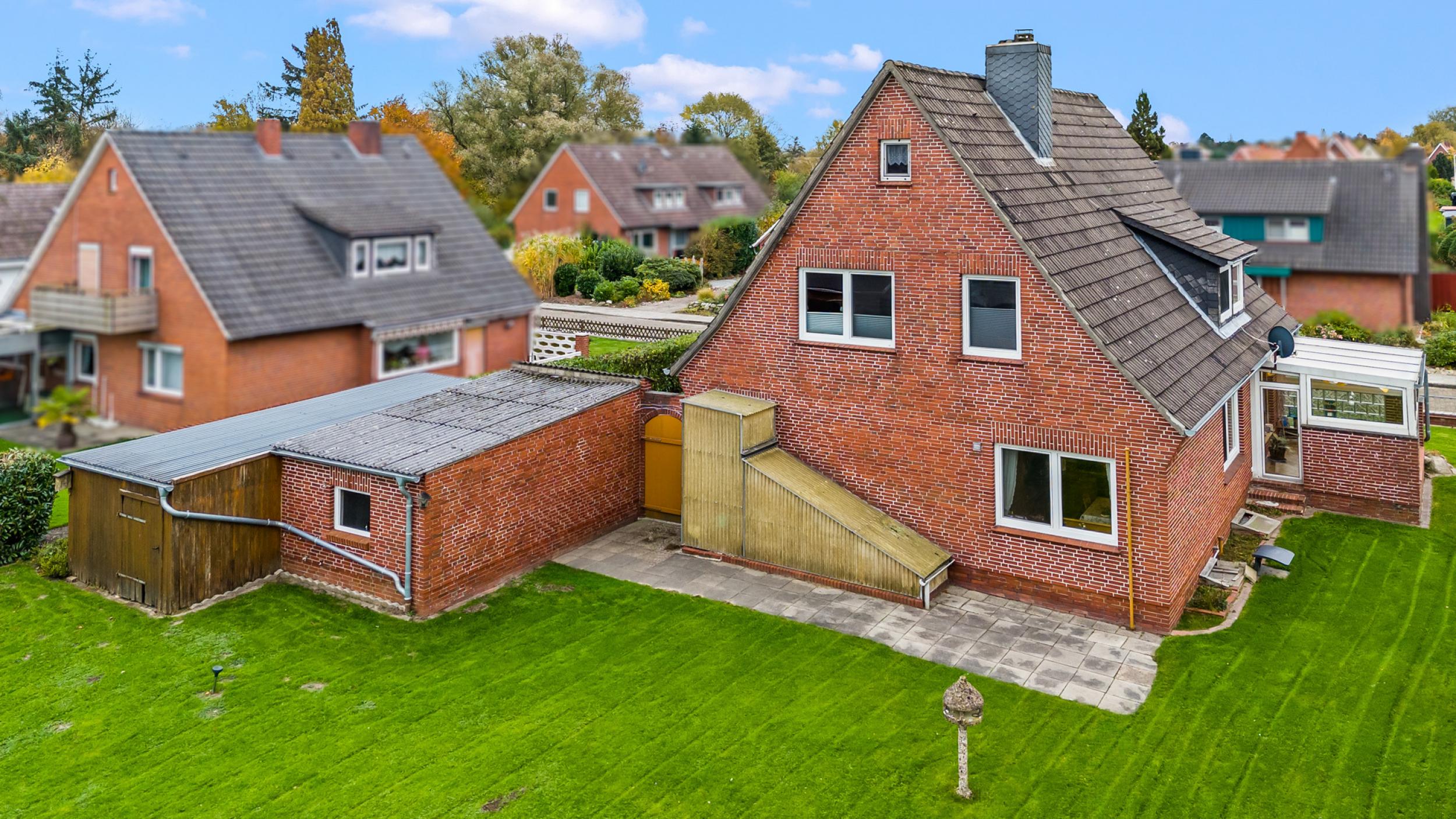 Otterndorf - Ein- bis Zweifamilienhaus in der Nähe der Elbemündung - Rückansicht