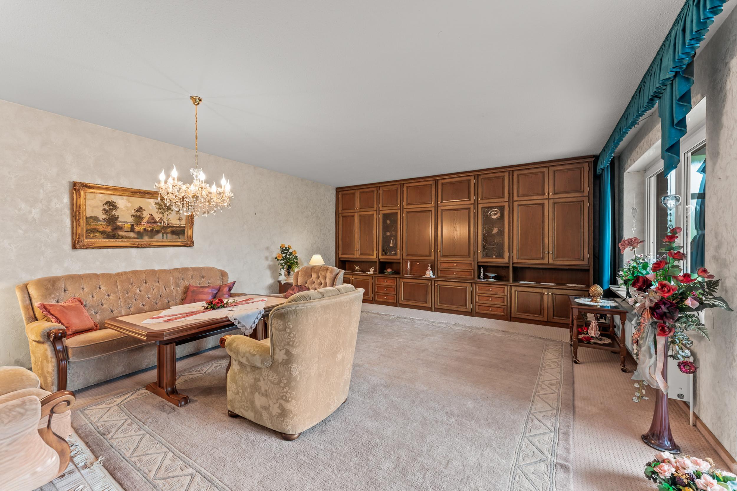 Bokel - Repräsentativer Winkelbungalow in ruhiger Wohnlage – ein Zuhause zum Wohlfühlen - Wohnzimmer