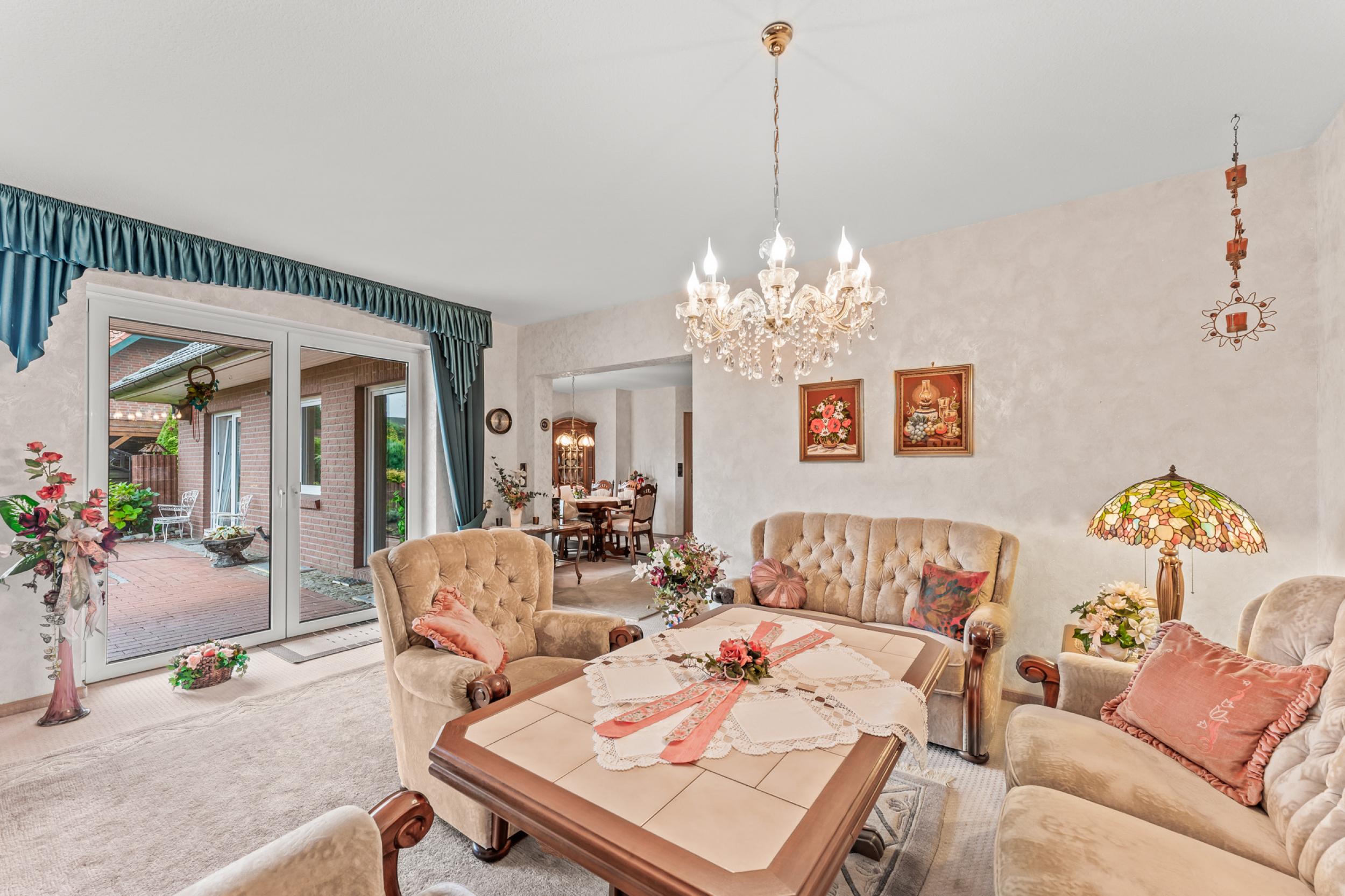 Bokel - Repräsentativer Winkelbungalow in ruhiger Wohnlage – ein Zuhause zum Wohlfühlen - Wohnzimmer 