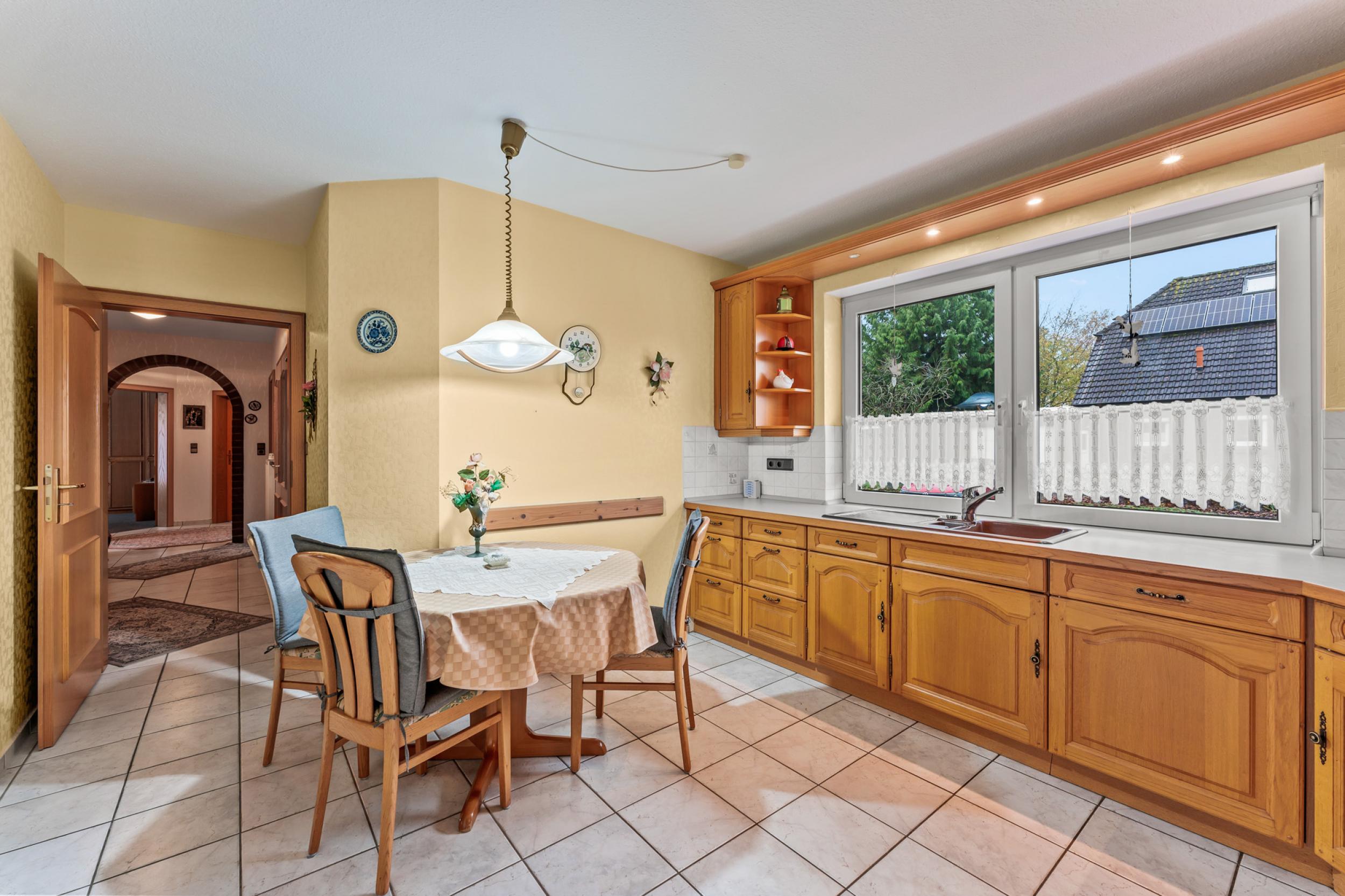 Bokel - Repräsentativer Winkelbungalow in ruhiger Wohnlage – ein Zuhause zum Wohlfühlen - Küche