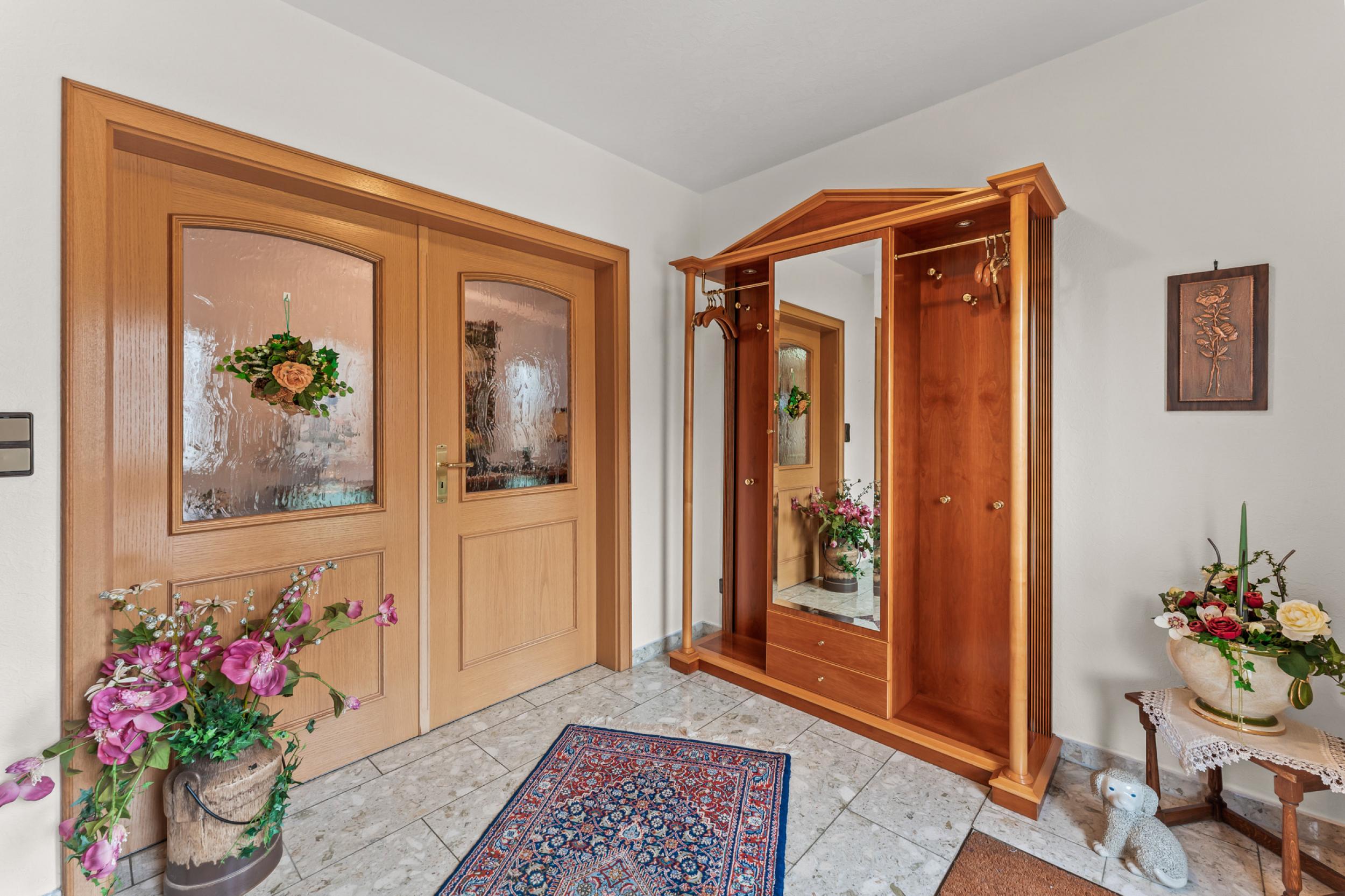 Bokel - Repräsentativer Winkelbungalow in ruhiger Wohnlage – ein Zuhause zum Wohlfühlen - Windfang