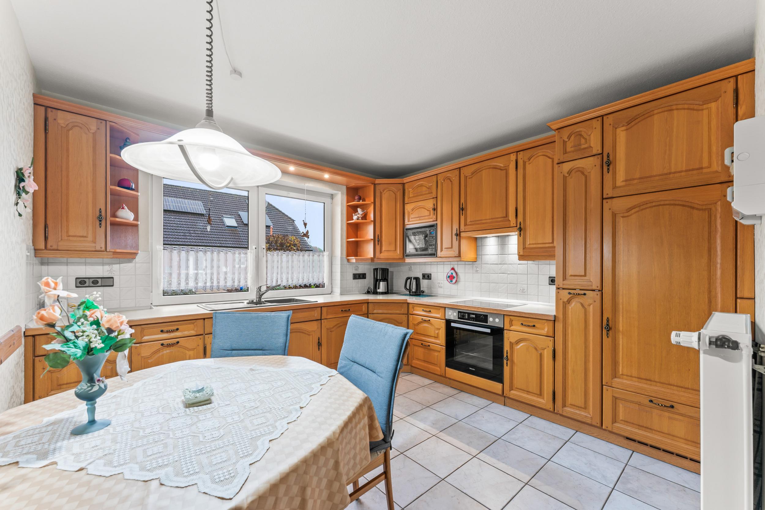 Bokel - Repräsentativer Winkelbungalow in ruhiger Wohnlage – ein Zuhause zum Wohlfühlen - Küche