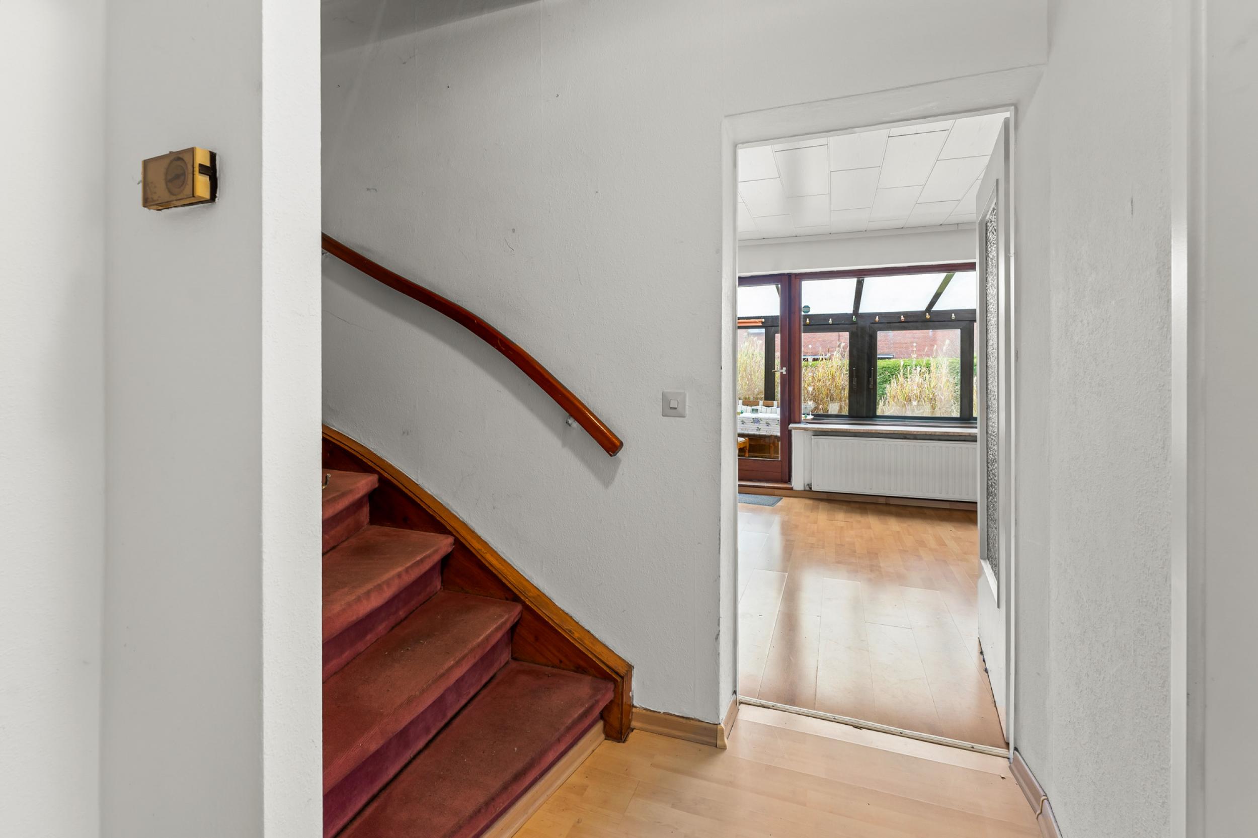 Burglesum - Familienfreundliches Reihenendhaus in bevorzugter Lage - Flur/Treppenaufgang Erdgeschoss