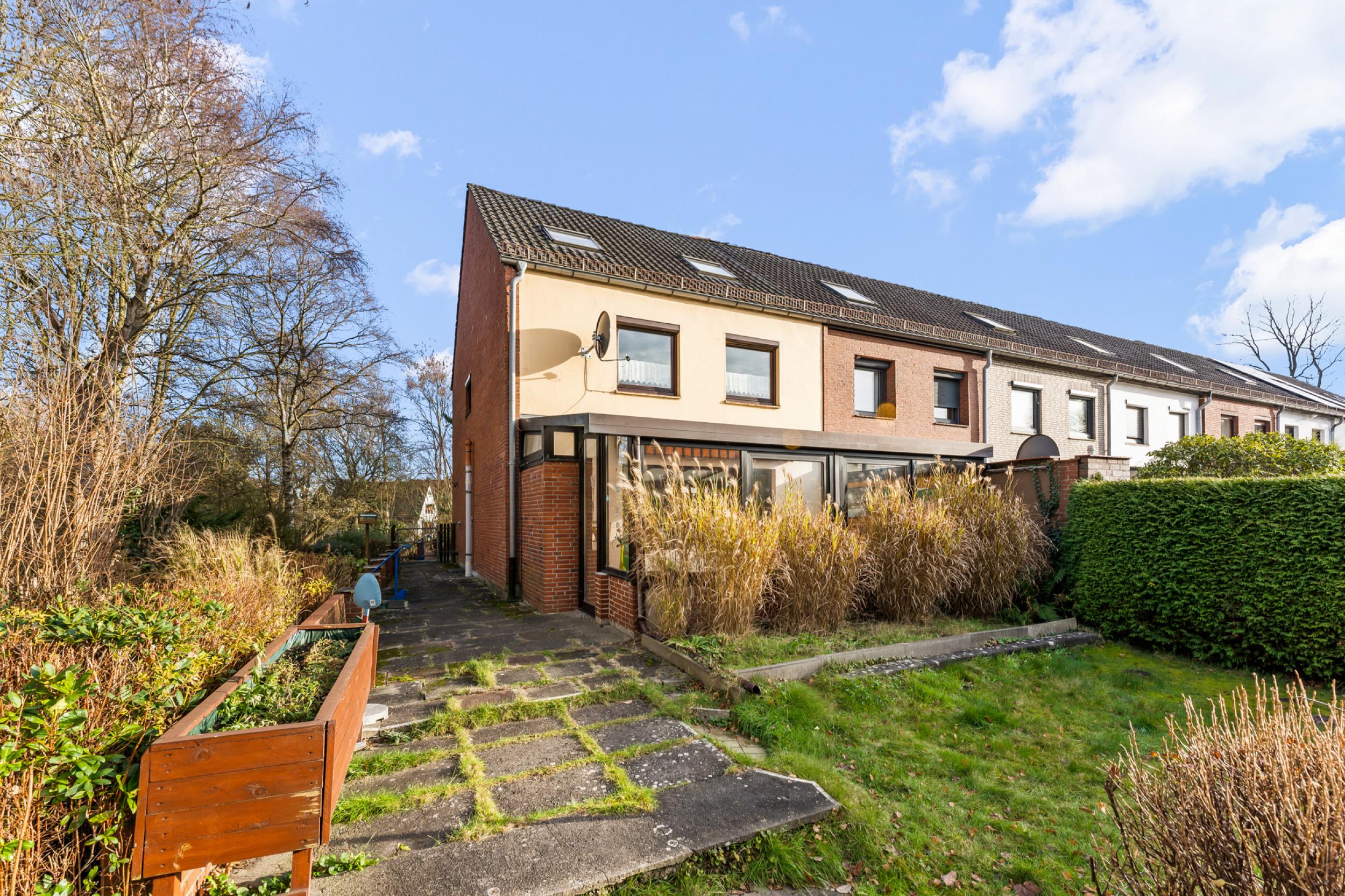 Burglesum - Familienfreundliches Reihenendhaus in bevorzugter Lage - Rückansicht