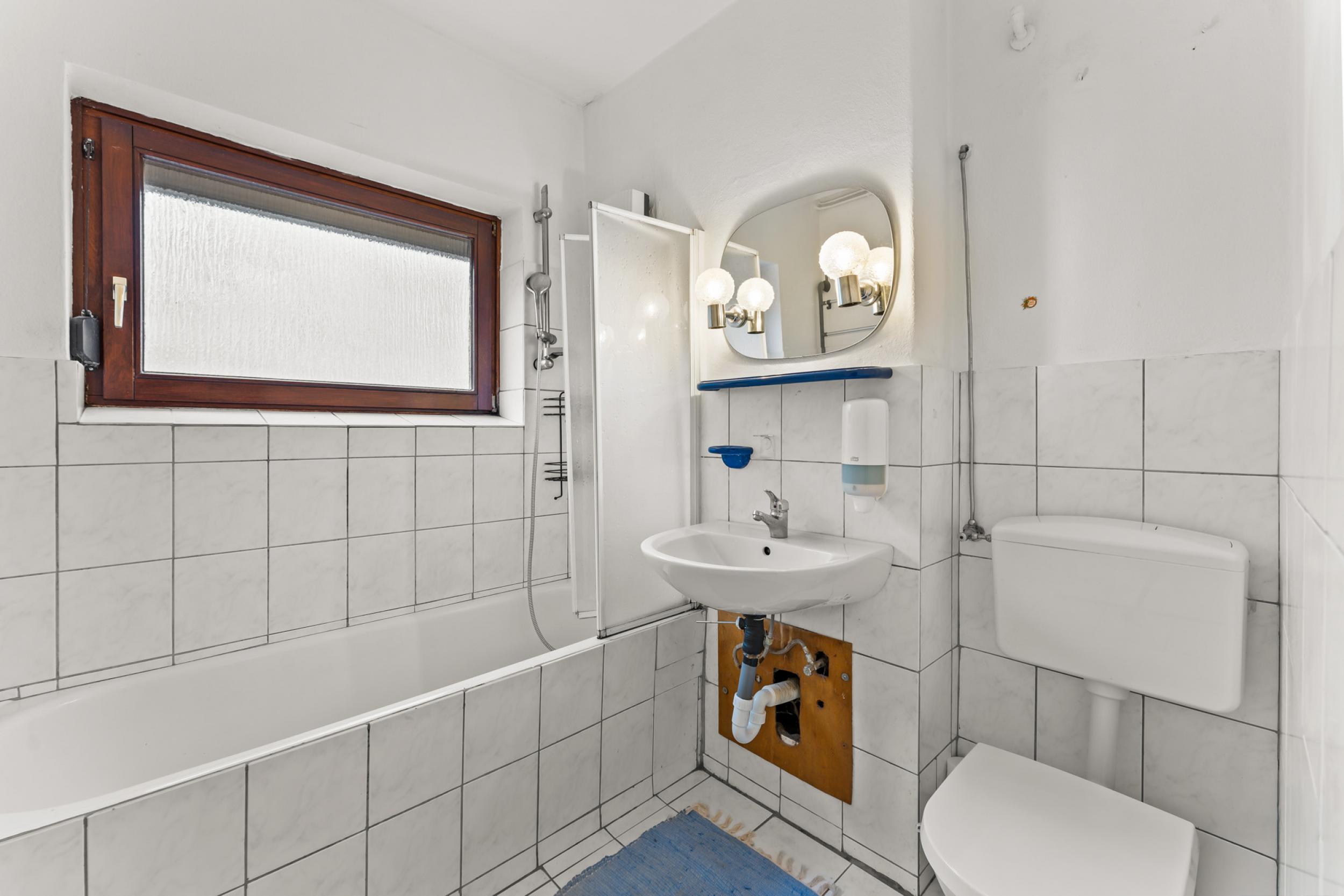 Burglesum - Familienfreundliches Reihenendhaus in bevorzugter Lage - Badezimmer