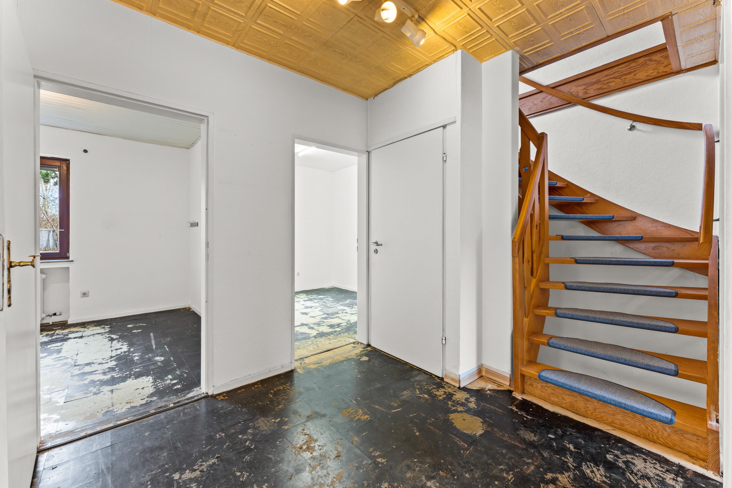 Burglesum - Familienfreundliches Reihenendhaus in bevorzugter Lage - Flur Obergeschoss