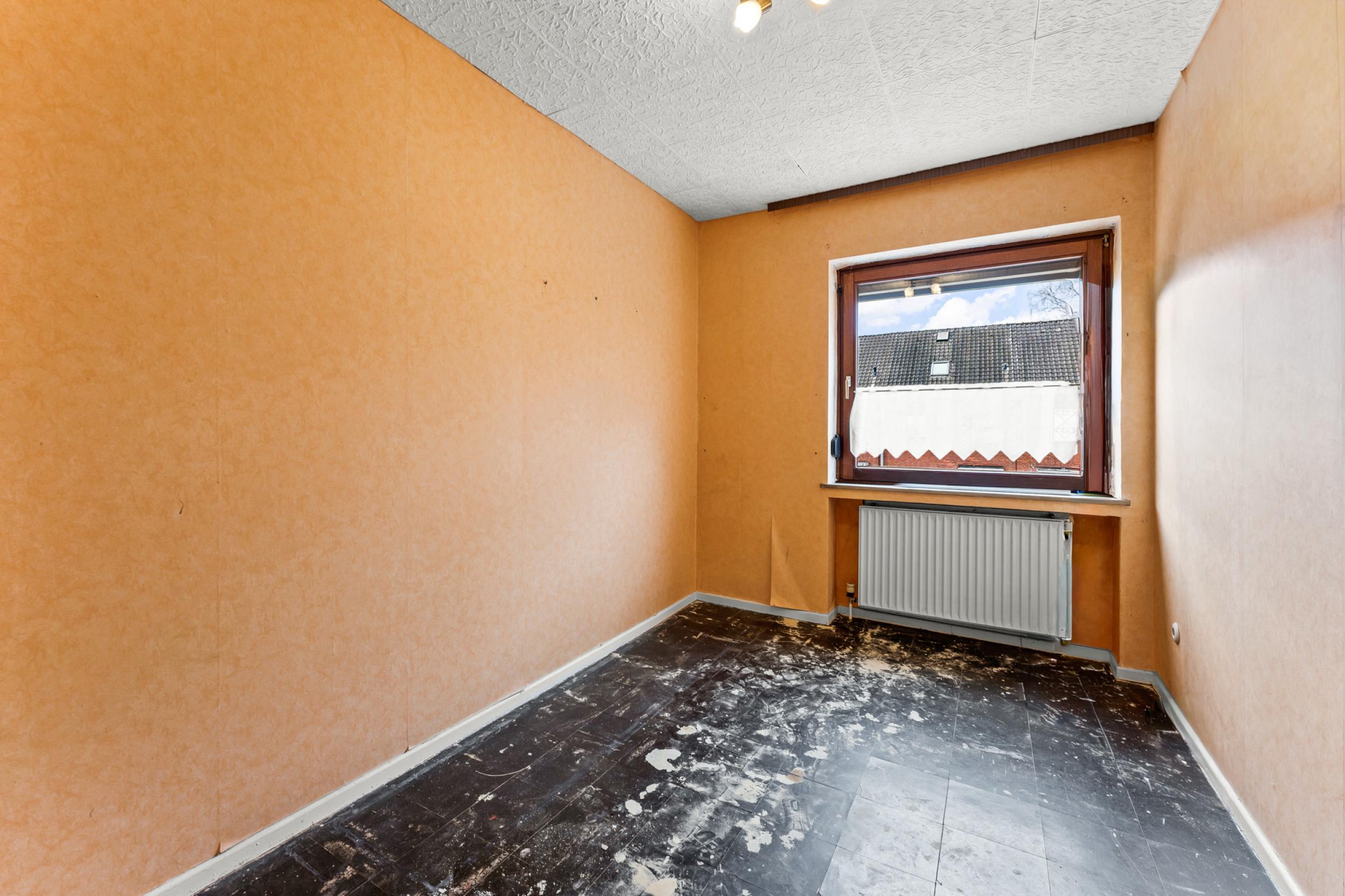 Burglesum - Familienfreundliches Reihenendhaus in bevorzugter Lage - Büro