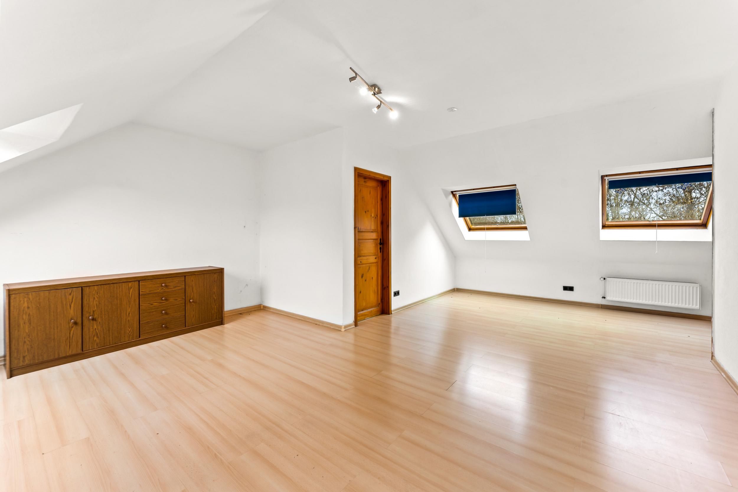 Burglesum - Familienfreundliches Reihenendhaus in bevorzugter Lage - Hobby-/Gästezimmer/Büro