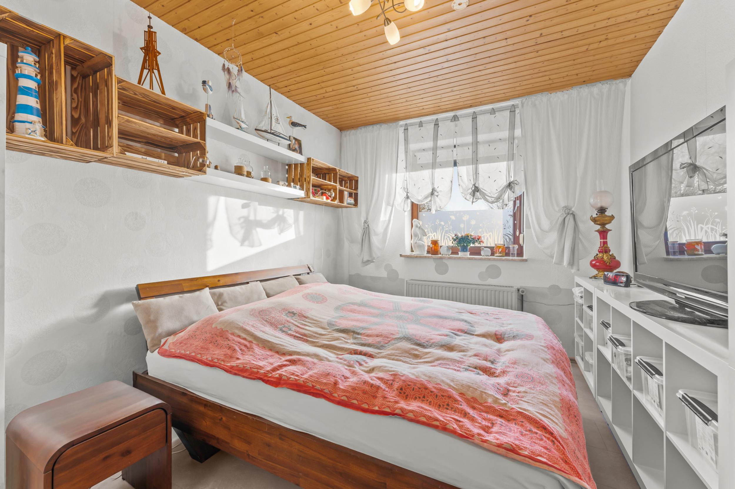 Sahlenburg - Ein- bis Zweifamilienhaus in attraktiver Lage - Schlafzimmer Erdgeschoss