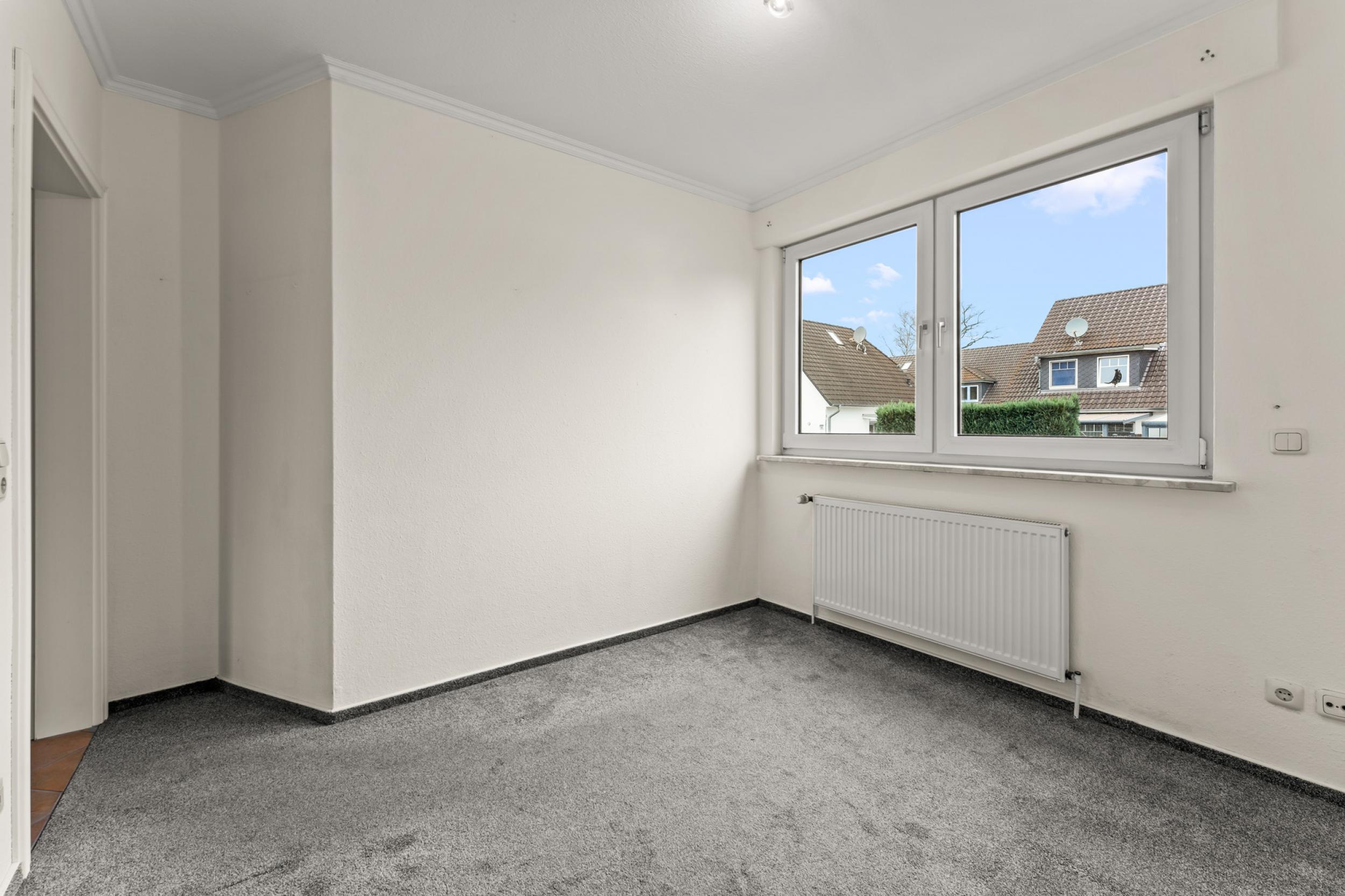 Burglesum - Attraktive Hochparterrewohnung mit großer Sonnenterrasse - Zimmer