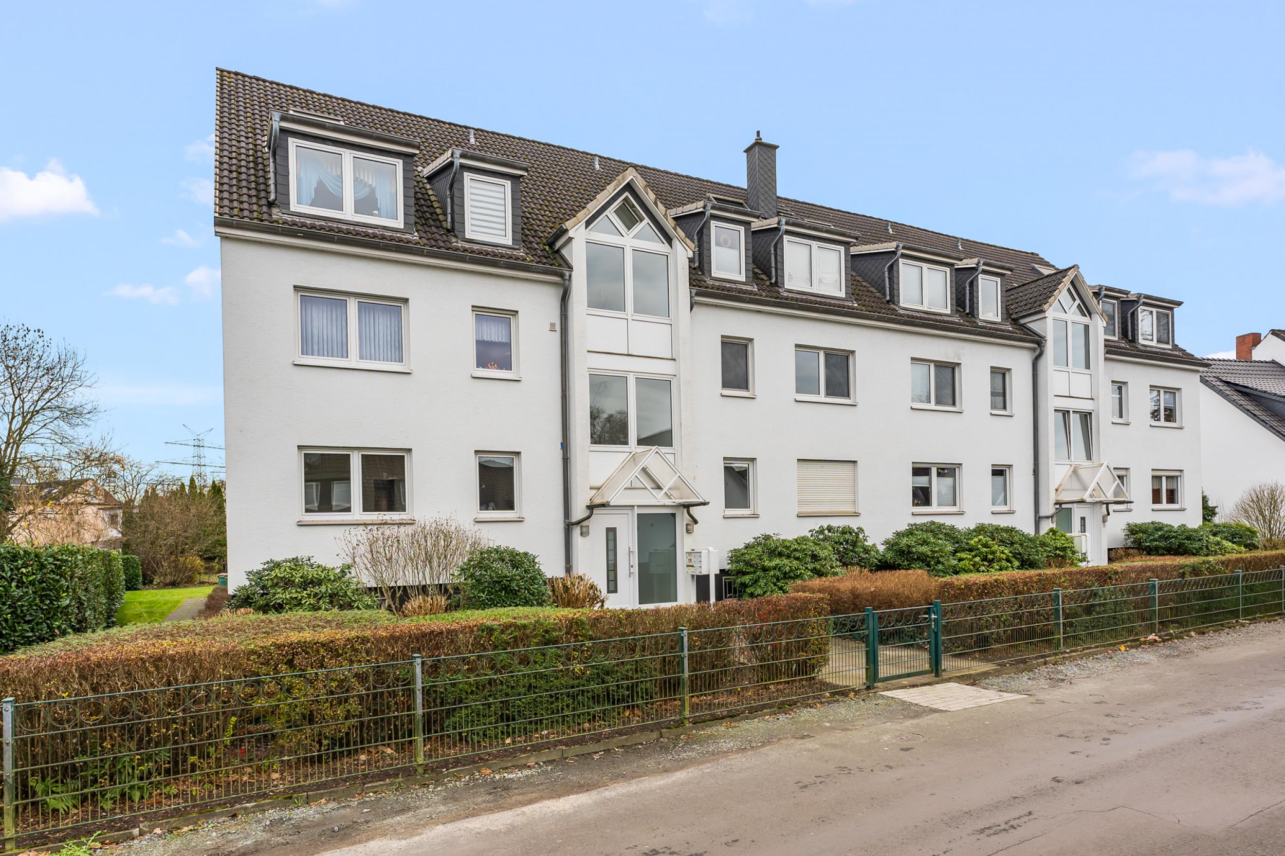 Burglesum - Attraktive Hochparterrewohnung mit großer Sonnenterrasse - Außenansicht