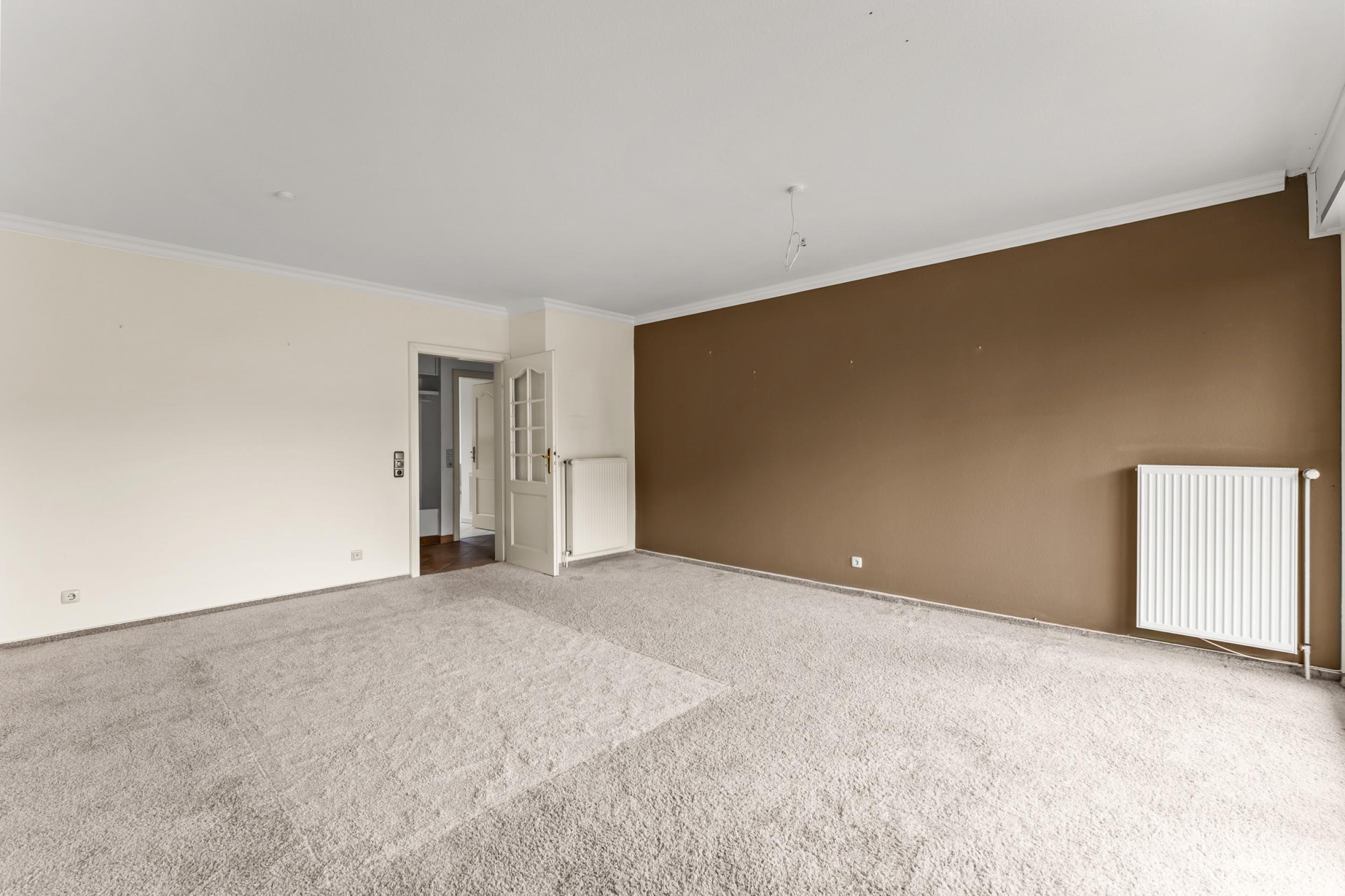 Burglesum - Attraktive Hochparterrewohnung mit großer Sonnenterrasse - Wohnzimmer