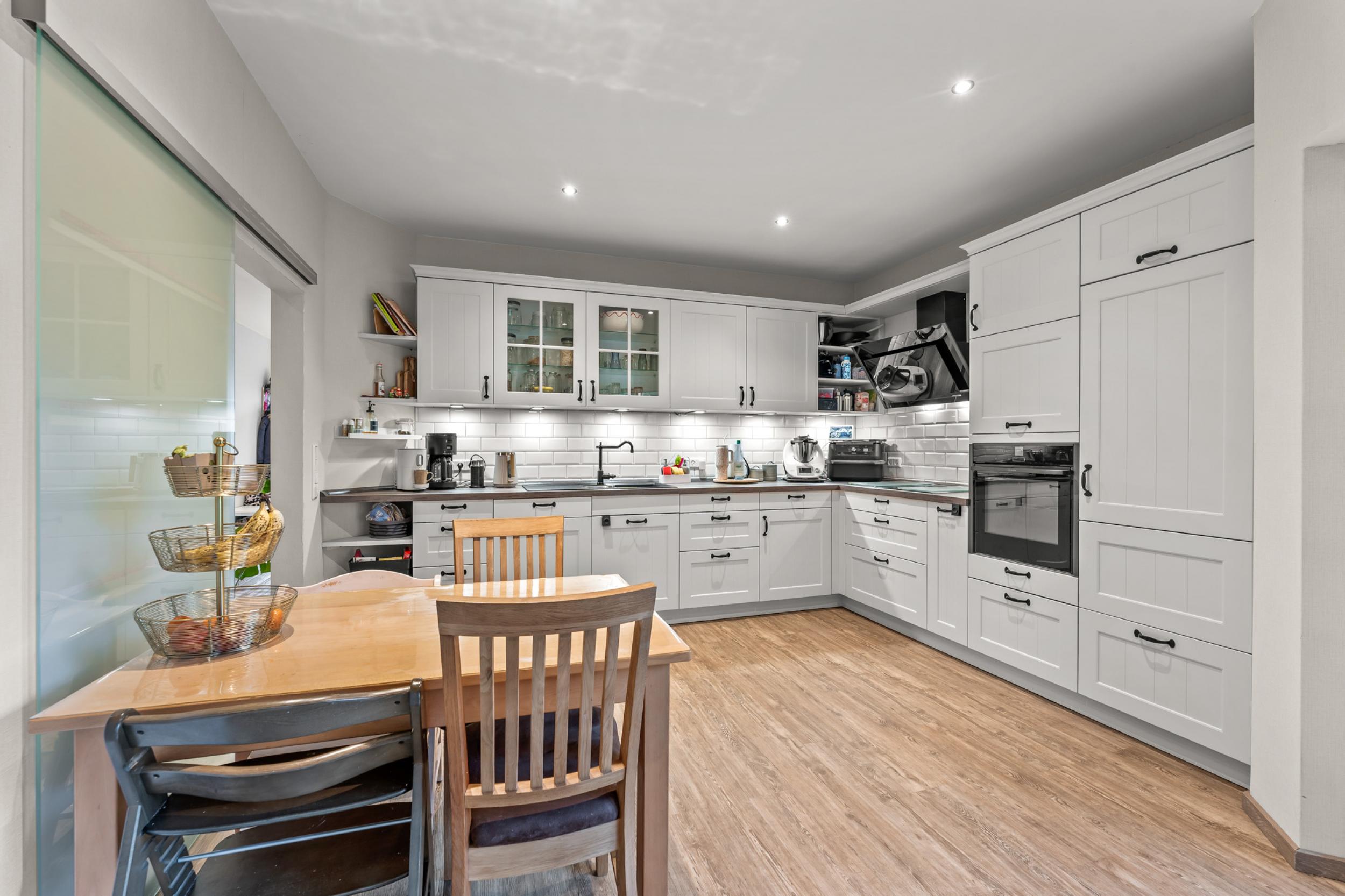 Beverstedt - Moderner Winkelbungalow in ländlicher Lage mit Außbaupotenzial - Küche