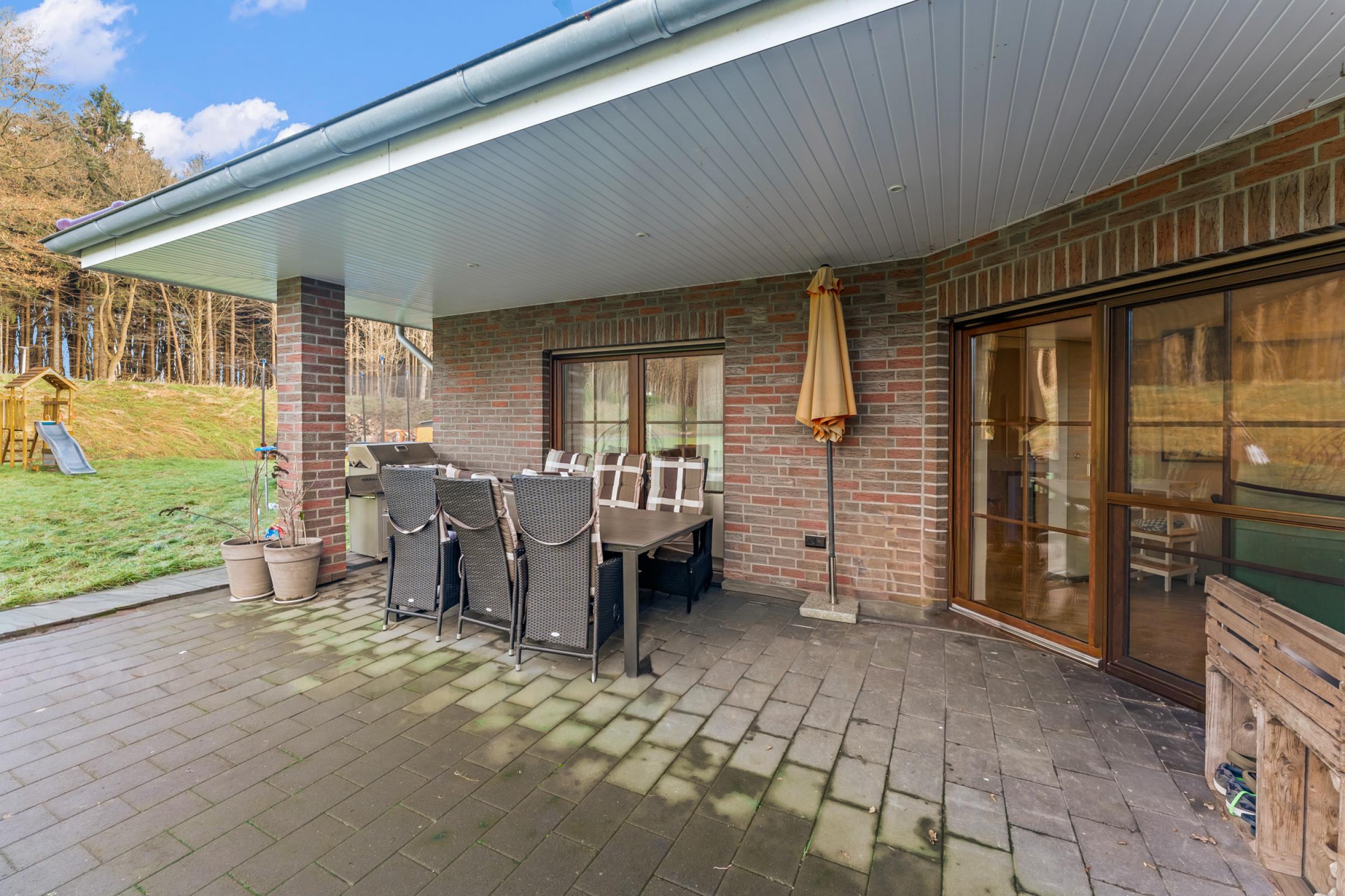 Beverstedt - Moderner Winkelbungalow in ländlicher Lage mit Außbaupotenzial - Terrasse