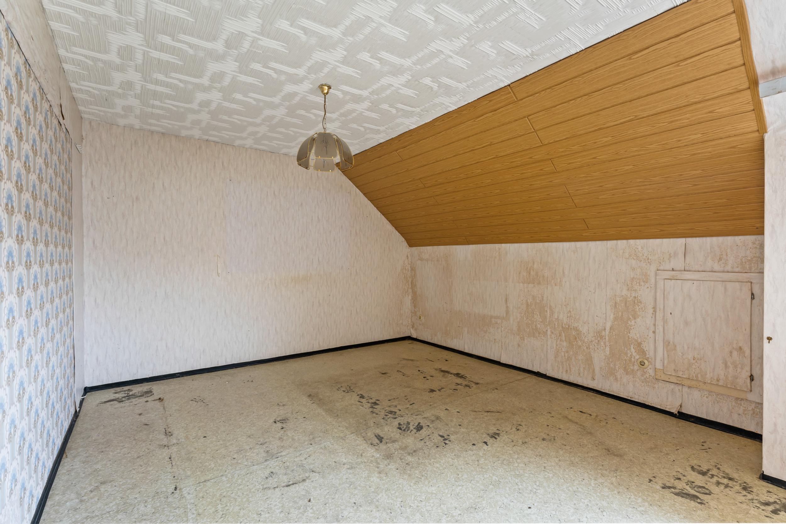 Langen - Sanierungsbedürftiges Reihenmittelhaus in beliebter ruhiger Lage - Schlafzimmer