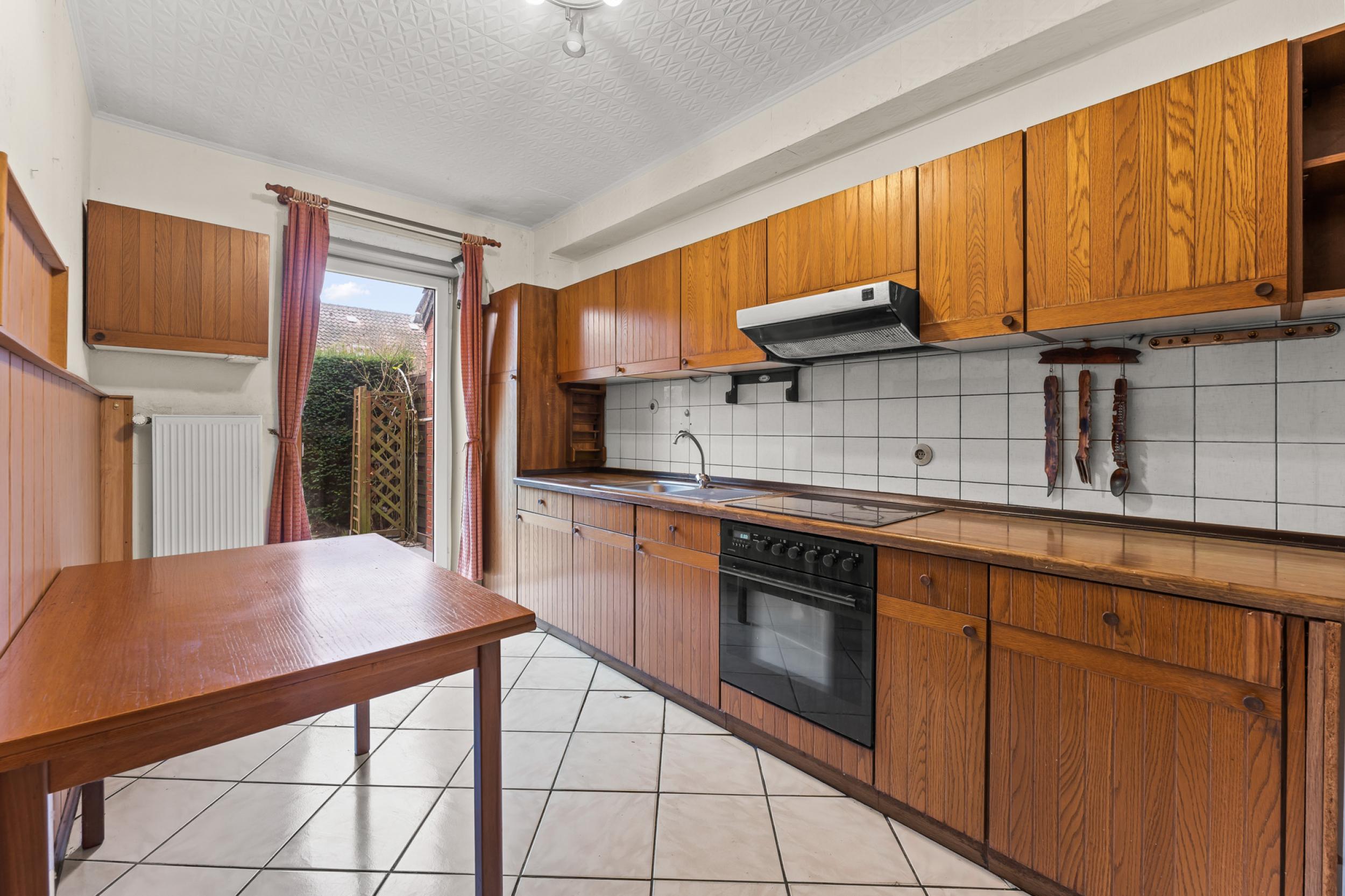 Langen - Sanierungsbedürftiges Reihenmittelhaus in beliebter ruhiger Lage - Küche