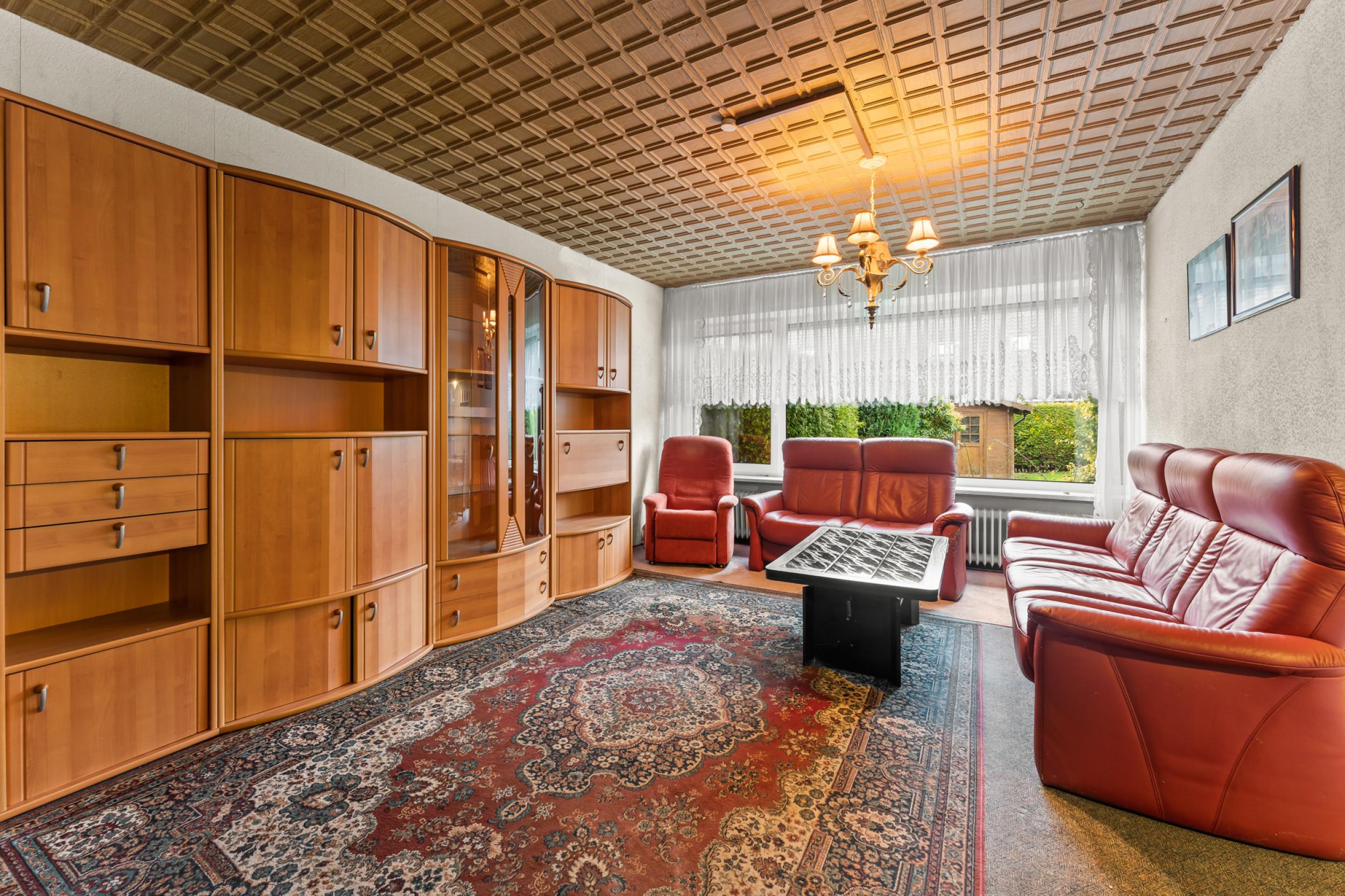 Langen - Sanierungsbedürftiges Reihenmittelhaus in beliebter ruhiger Lage - Wohnzimmer