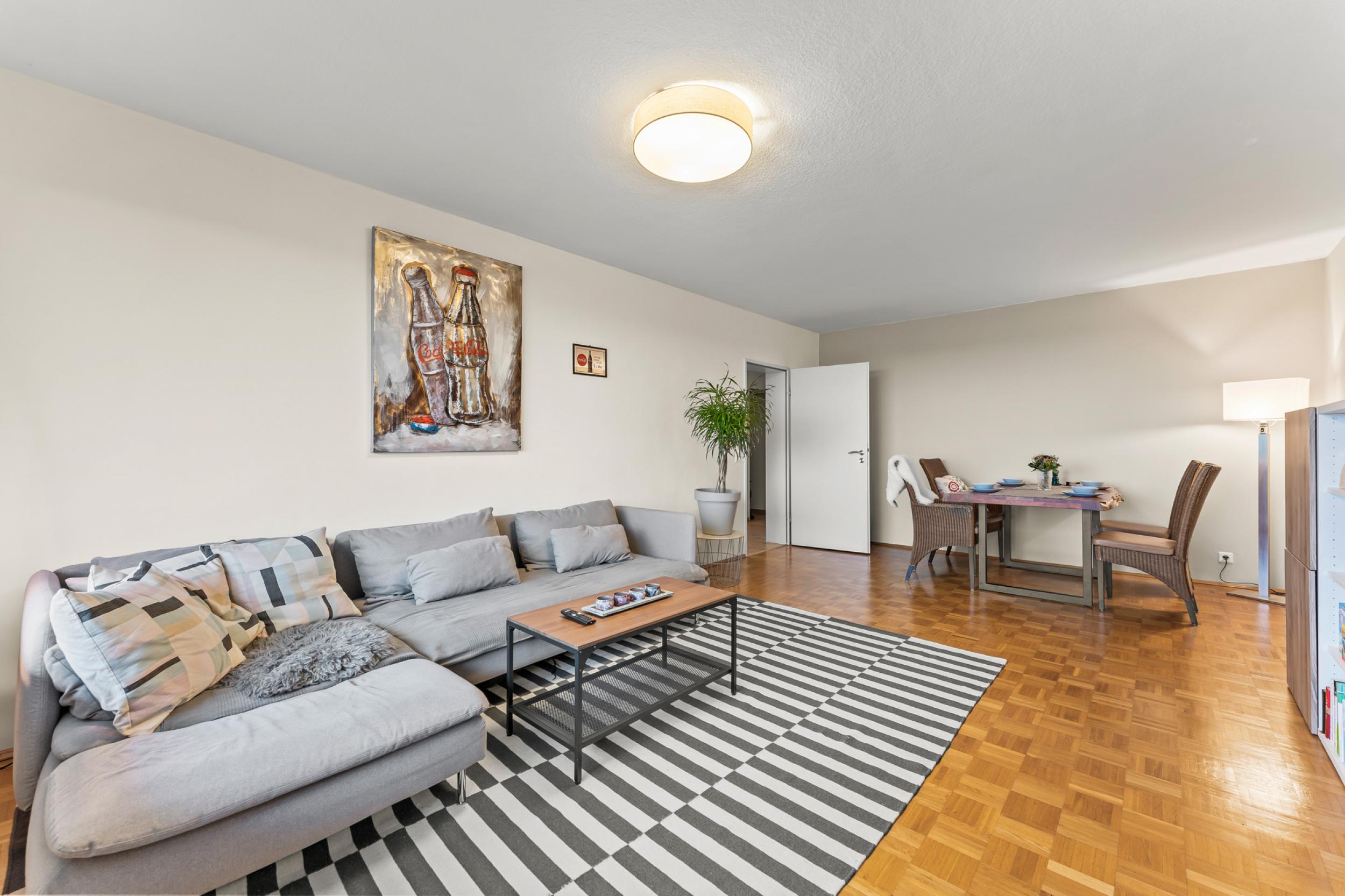 Langen - Moderne 3-Zimmerwohnung in beliebter Lage mit fantastischer Aussicht - Wohnzimmer