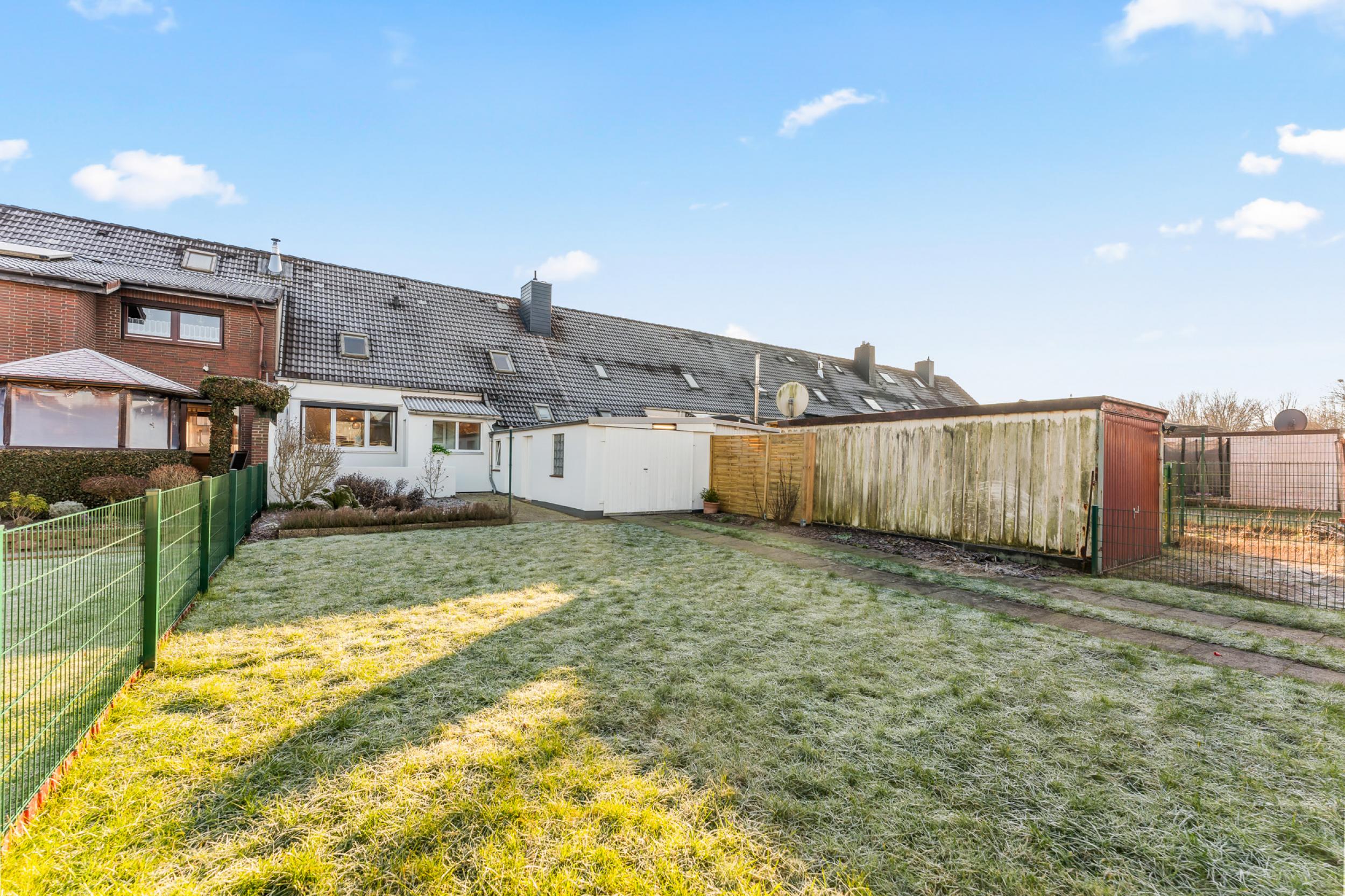 Geestemünde - Modernisiertes Reihenmittelhaus in ruhiger Lage - Gartenansicht