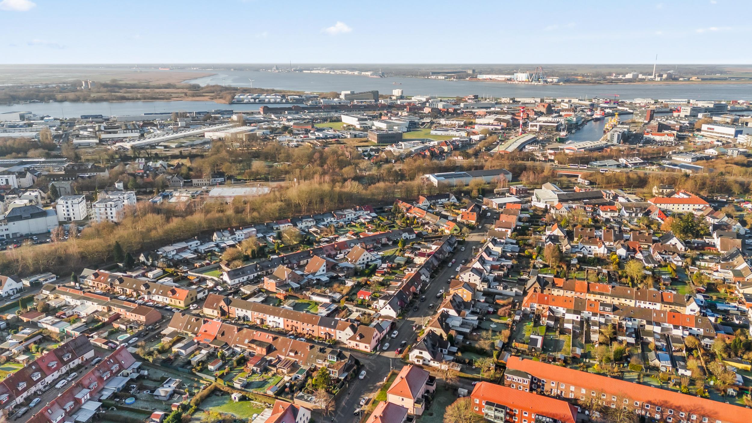 Geestemünde - Modernisiertes Reihenmittelhaus in ruhiger Lage - Übersicht