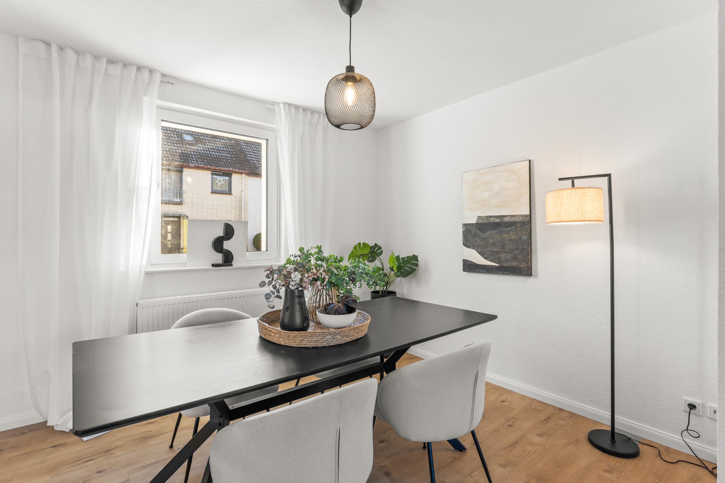 Geestemünde - Modernisiertes Reihenmittelhaus in ruhiger Lage - Essbereich