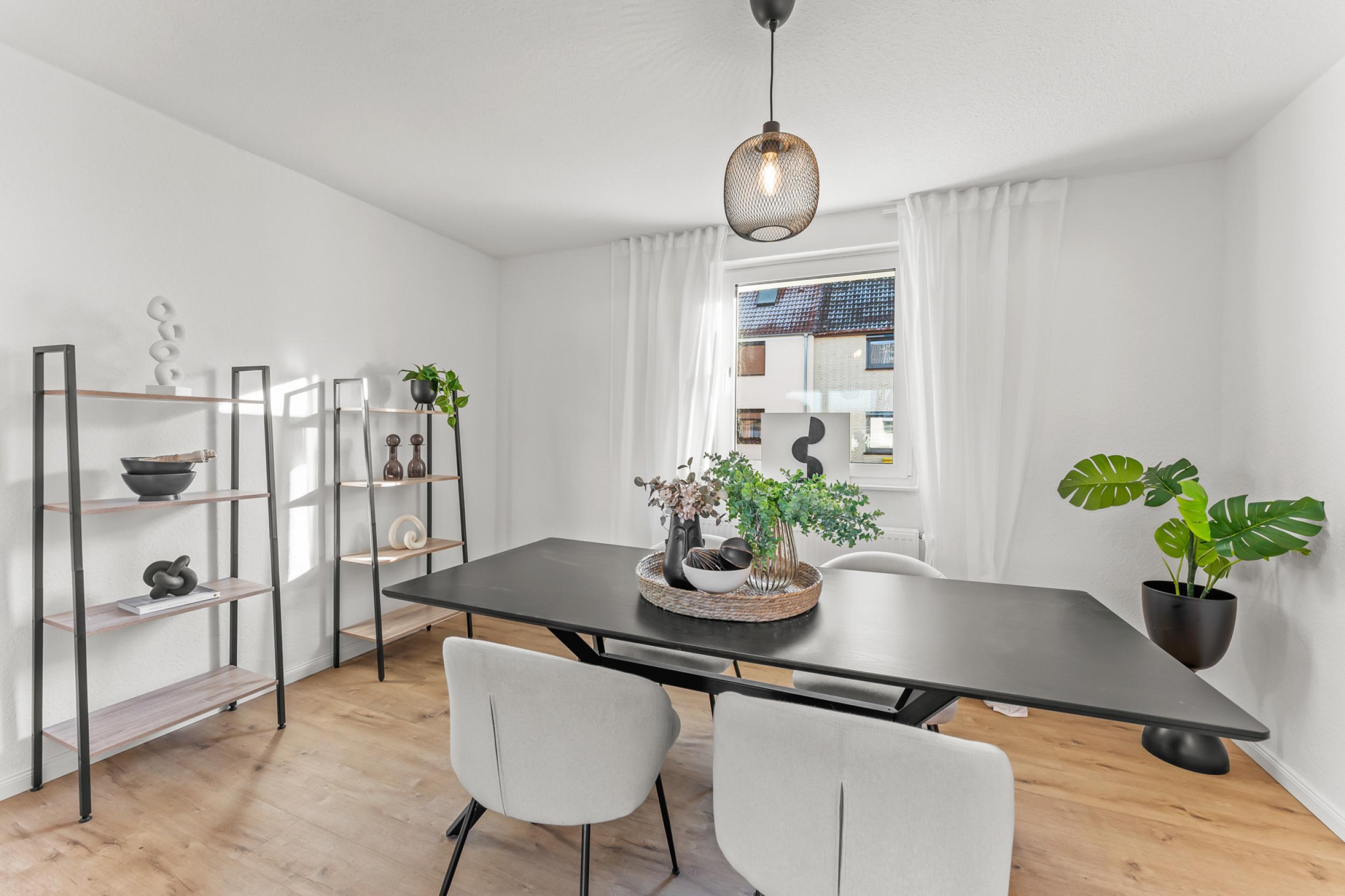 Geestemünde - Modernisiertes Reihenmittelhaus in ruhiger Lage - Essbereich