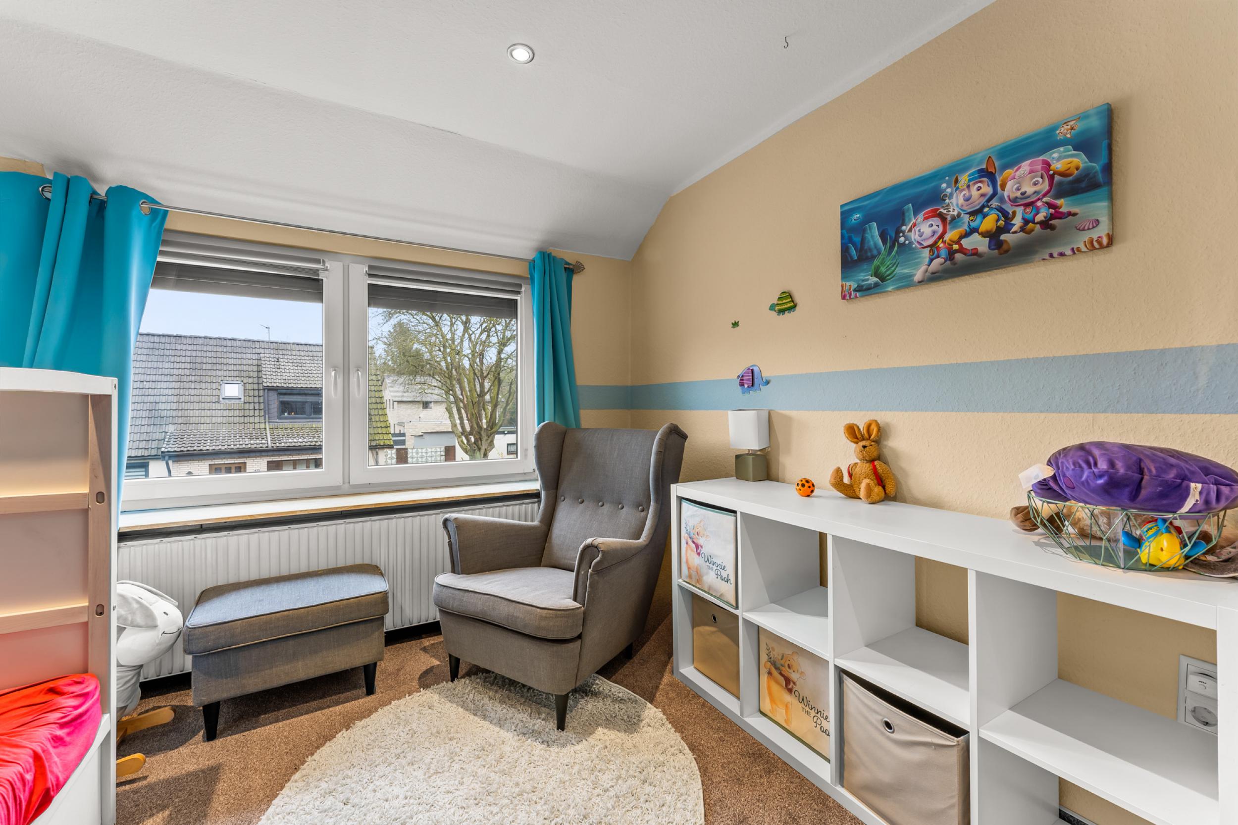 Surheide - Charmante Doppelhaushälfte mit Nebengelass und großem Grundstück - Kinderzimmer