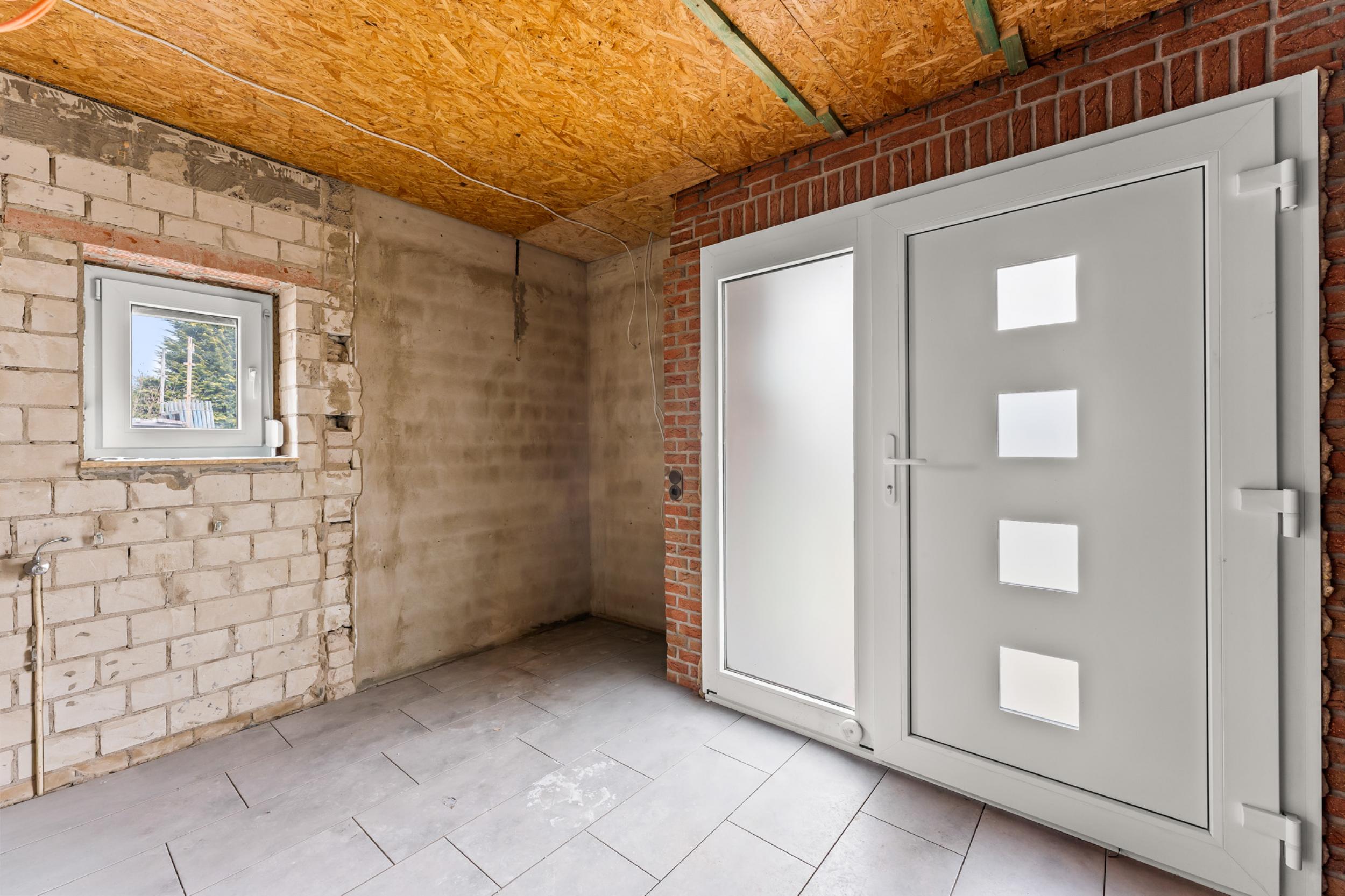 Surheide - Charmante Doppelhaushälfte mit Nebengelass und großem Grundstück - Windfang