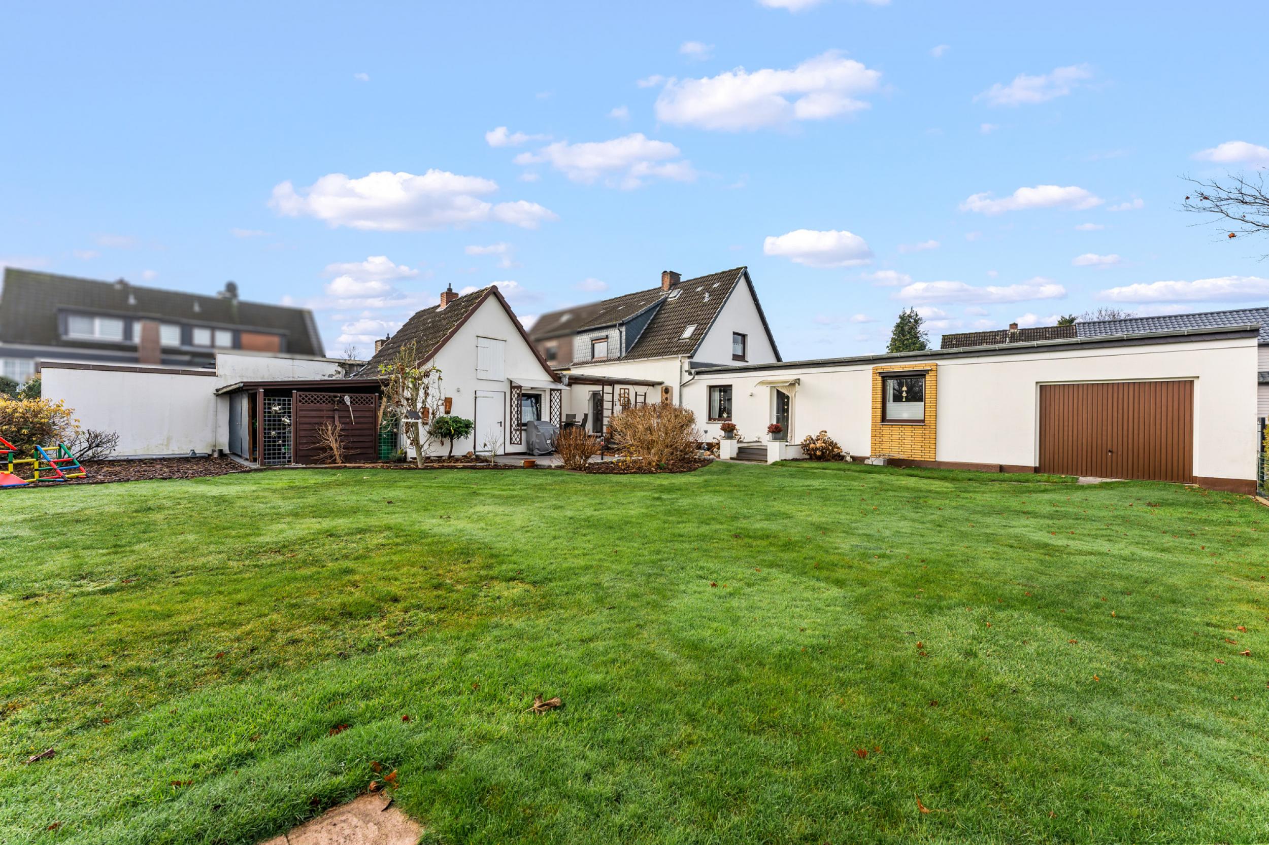 Leherheide - Moderne Doppelhaushälfte in beliebter Lage - Garten