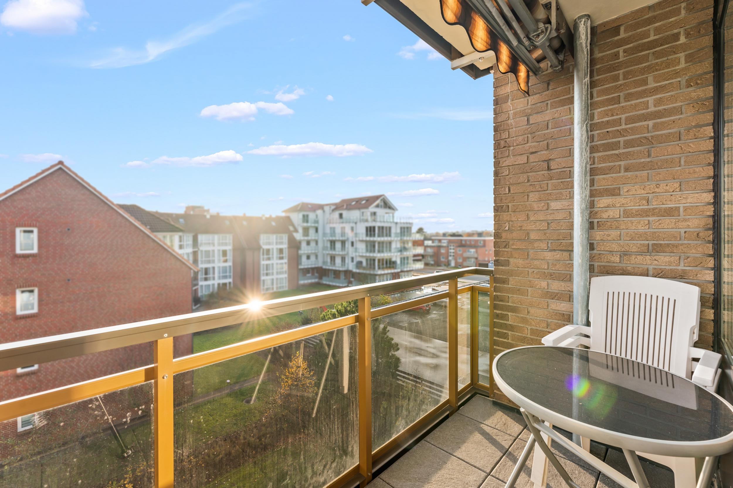 Döse - Renditestarke Ferienwohnung direkt am Nordseestrand - Blick vom Balkon