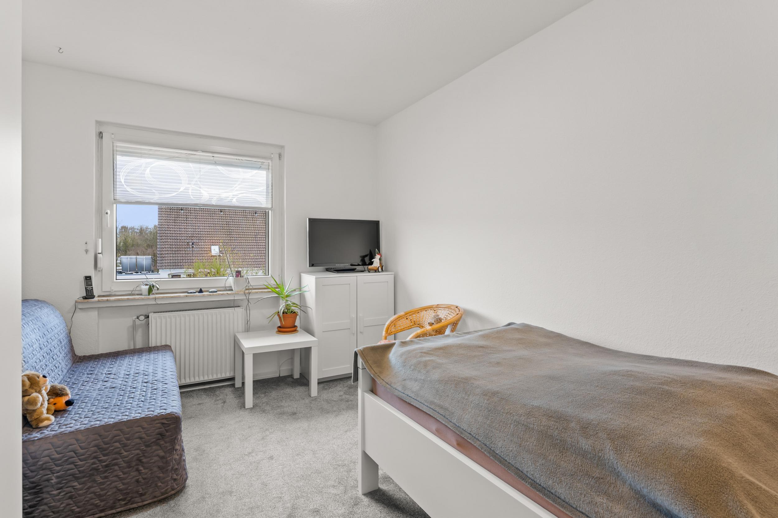 Speckenbüttel - Geräumige Doppelhaushälfte in Parknähe - Zimmer (1.OG)