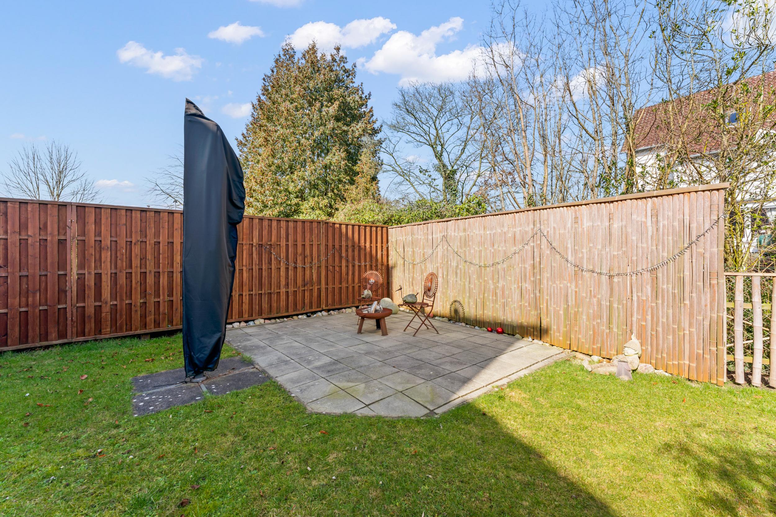 Speckenbüttel - Geräumige Doppelhaushälfte in Parknähe - Sonnenterrasse