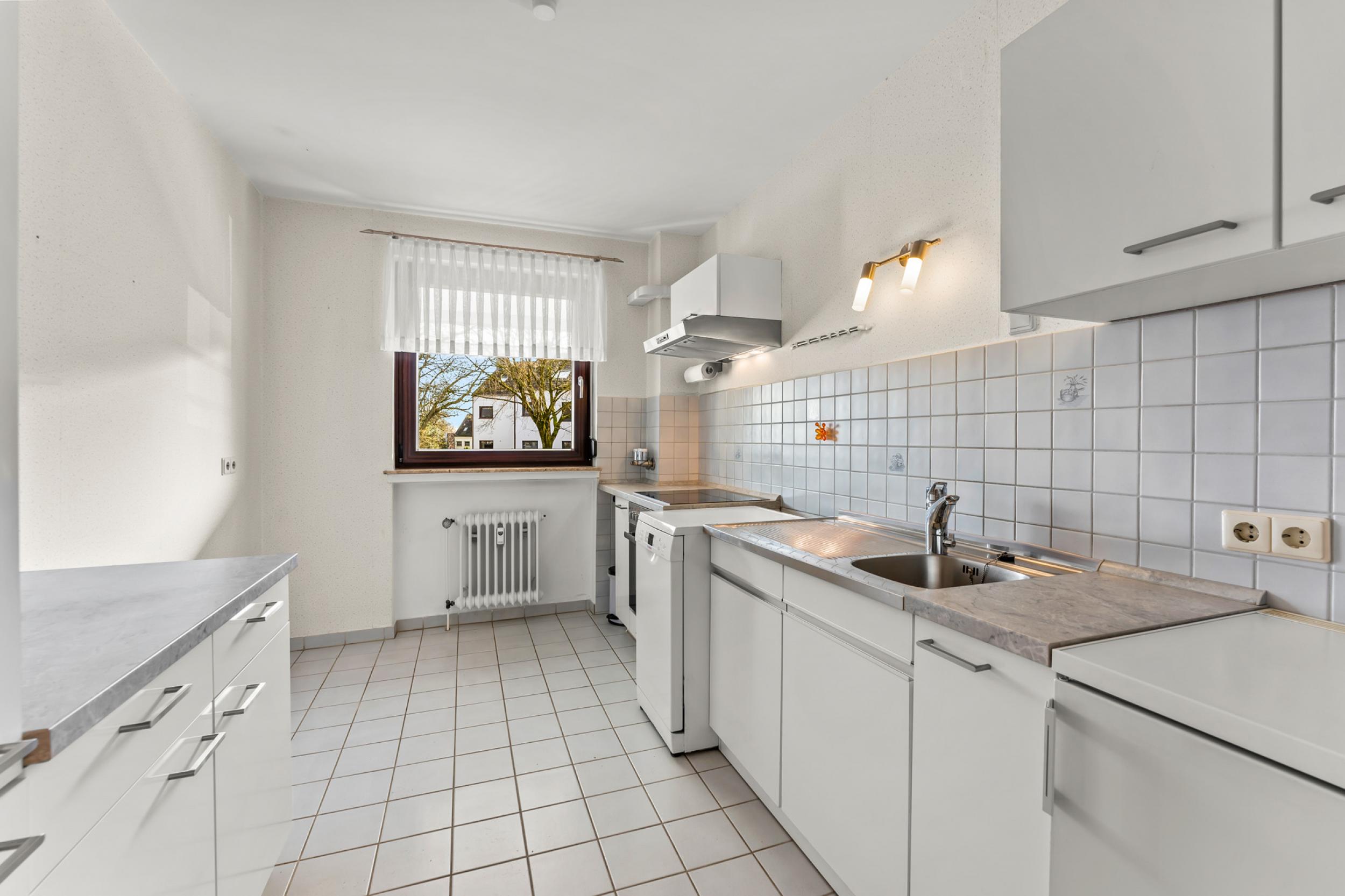 St.-Magnus - Gepflegte Hochparterrewohnung in Nähe zum Park - Küche