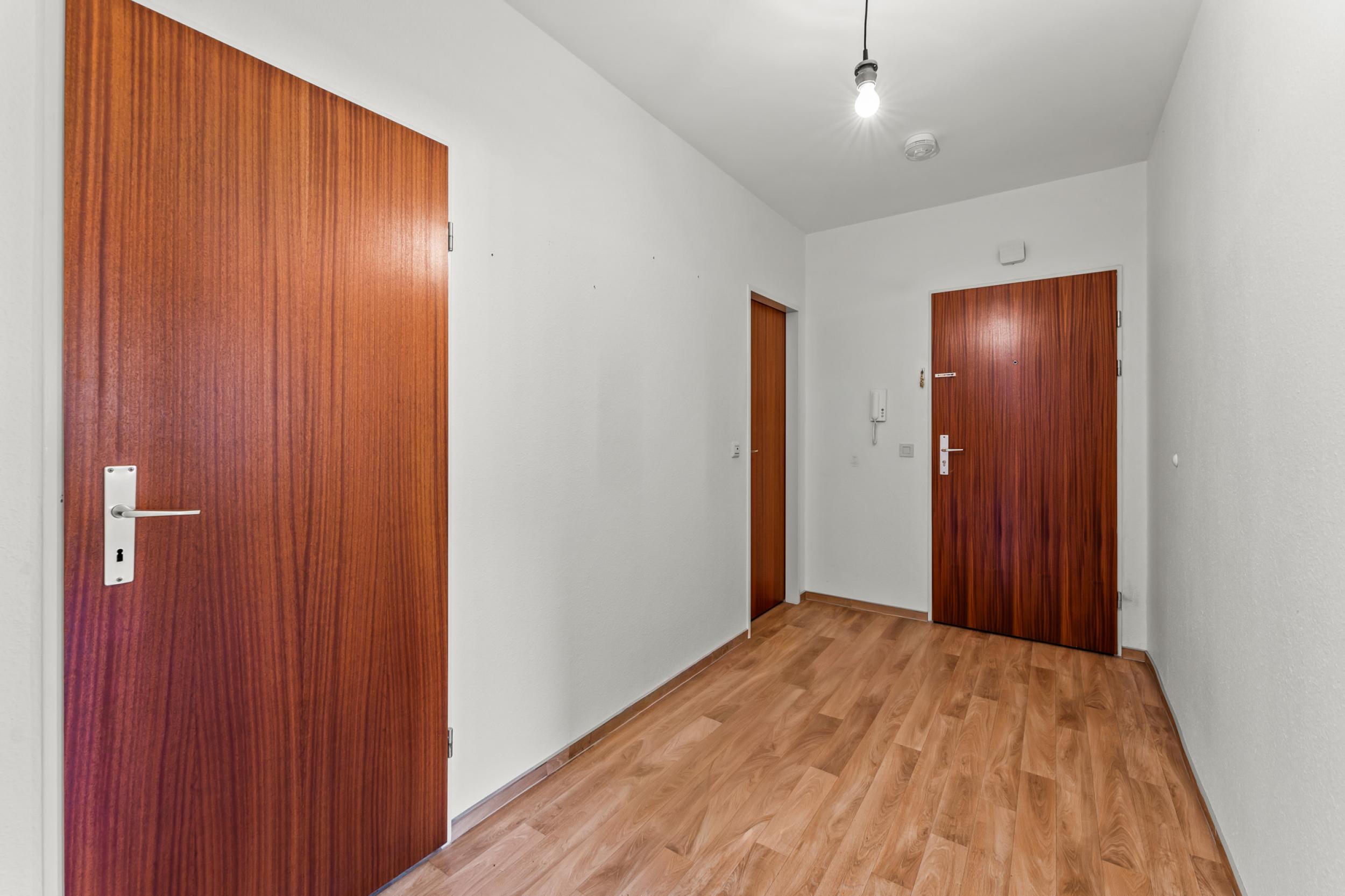 St.-Magnus - Gepflegte Hochparterrewohnung in Nähe zum Park - Eingangsbereich